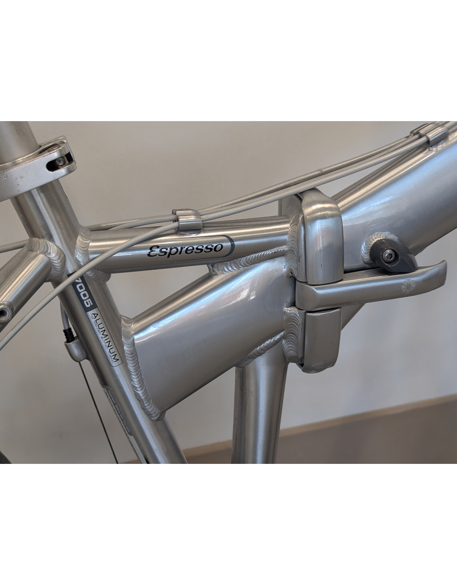 Dahon Dahon Espresso 26" Raw Aluminum