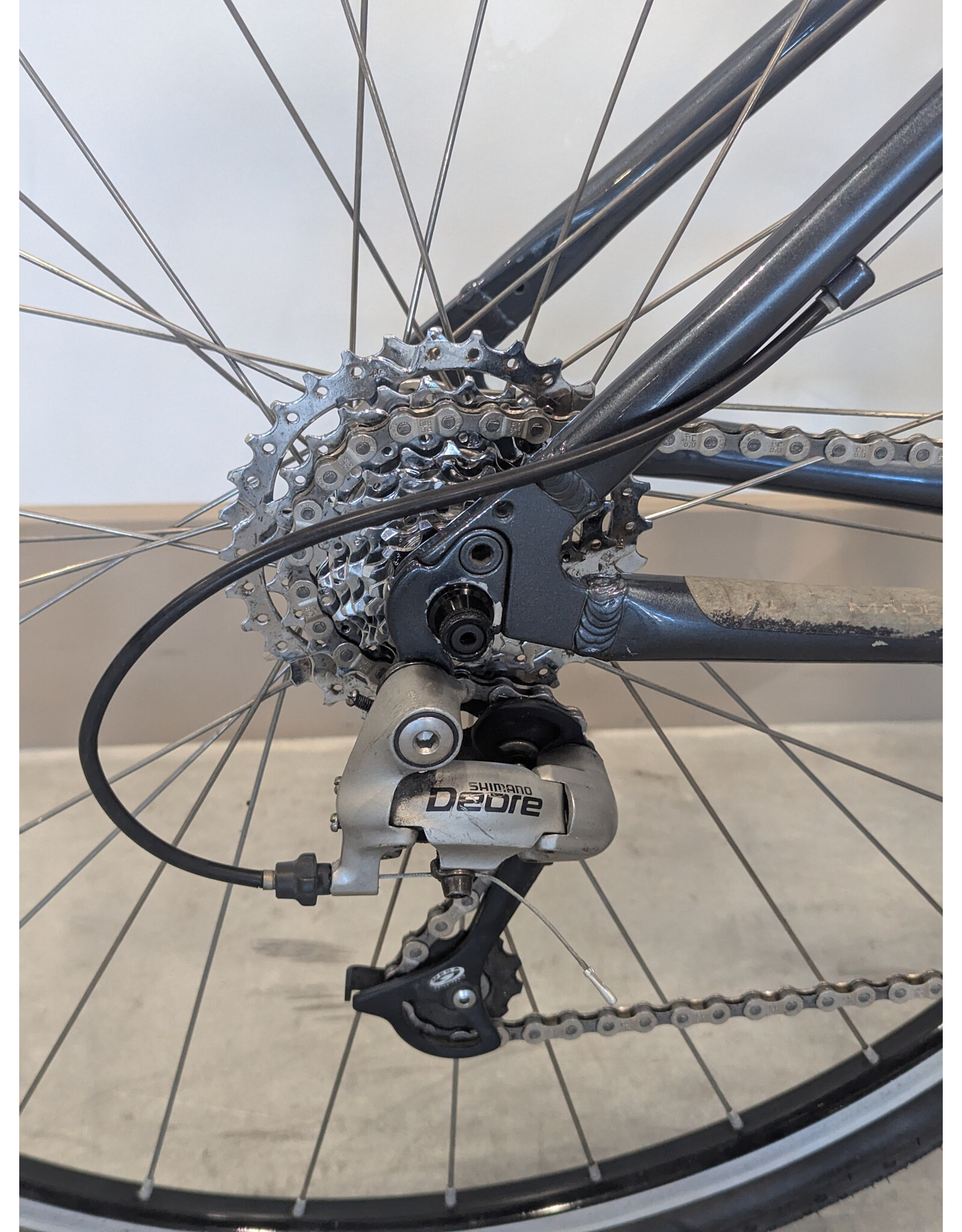 Trek Trek 7300 Multitrack, 17.5 inches, Silver/Red/Black