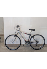 Trek Trek 7300 Multitrack, 17.5 inches, Silver/Red/Black