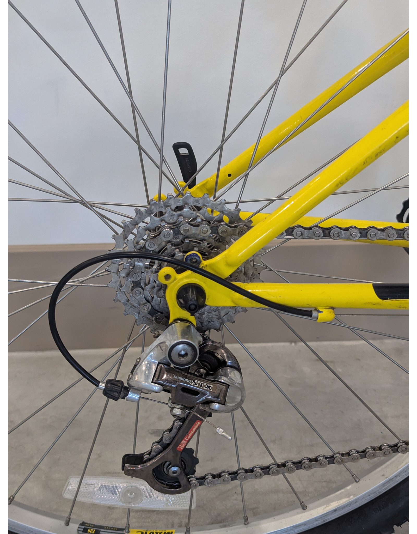 GT GT Tequesta 17 Inch Blue & Yellow