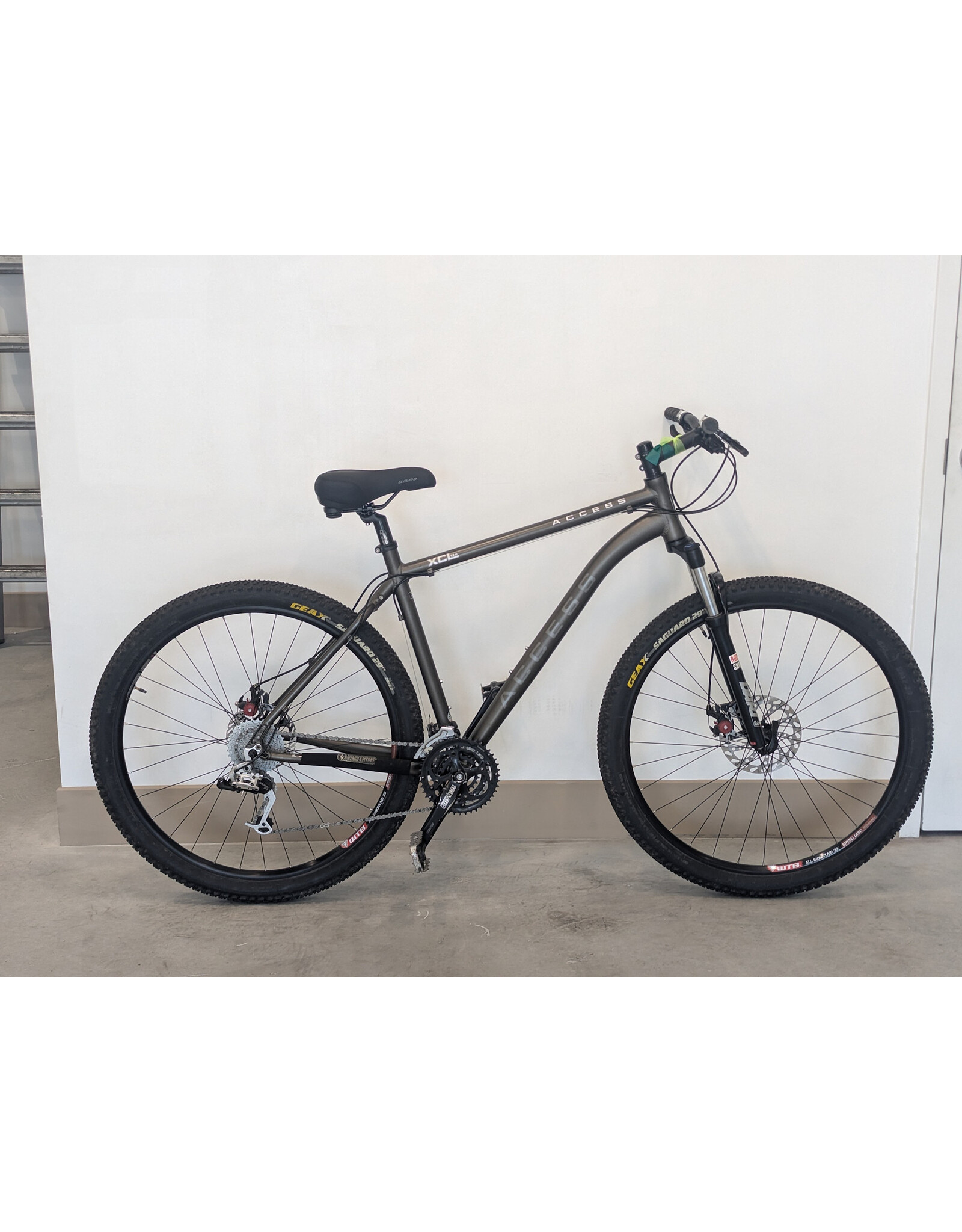 Access Access XCL 9r 21inch  Gray