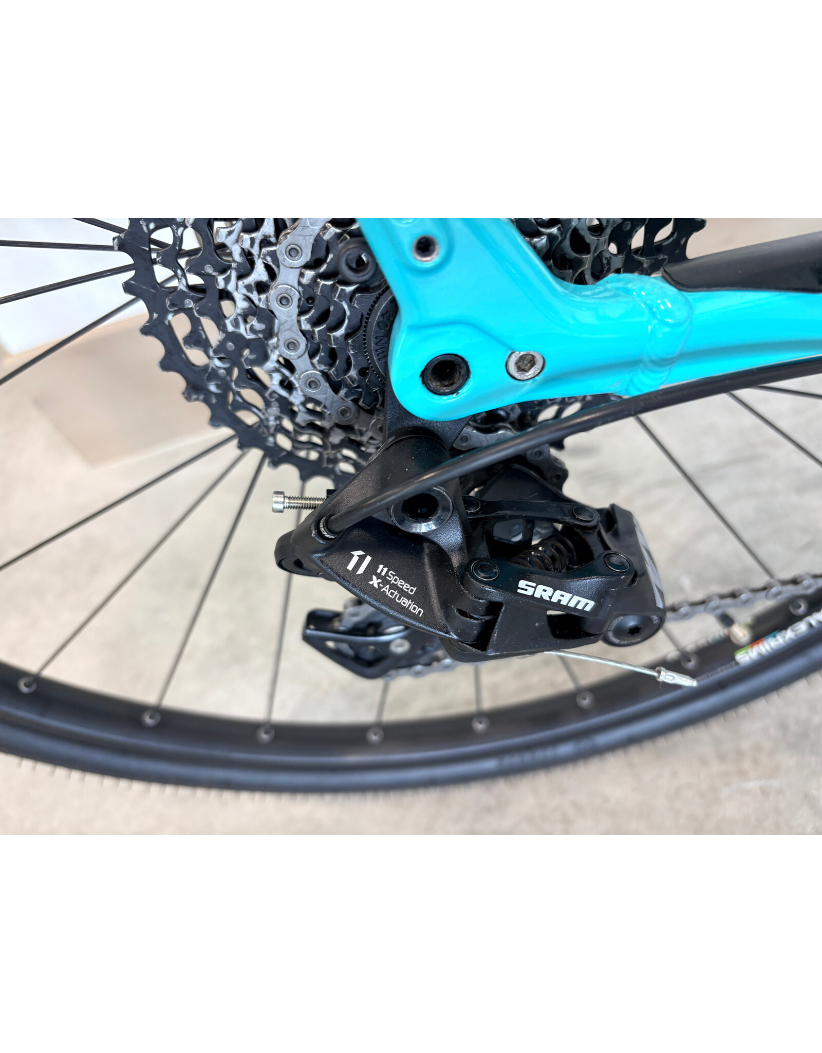 Specialized Specialized Sirrus X 4.0 LG Tropical Teal