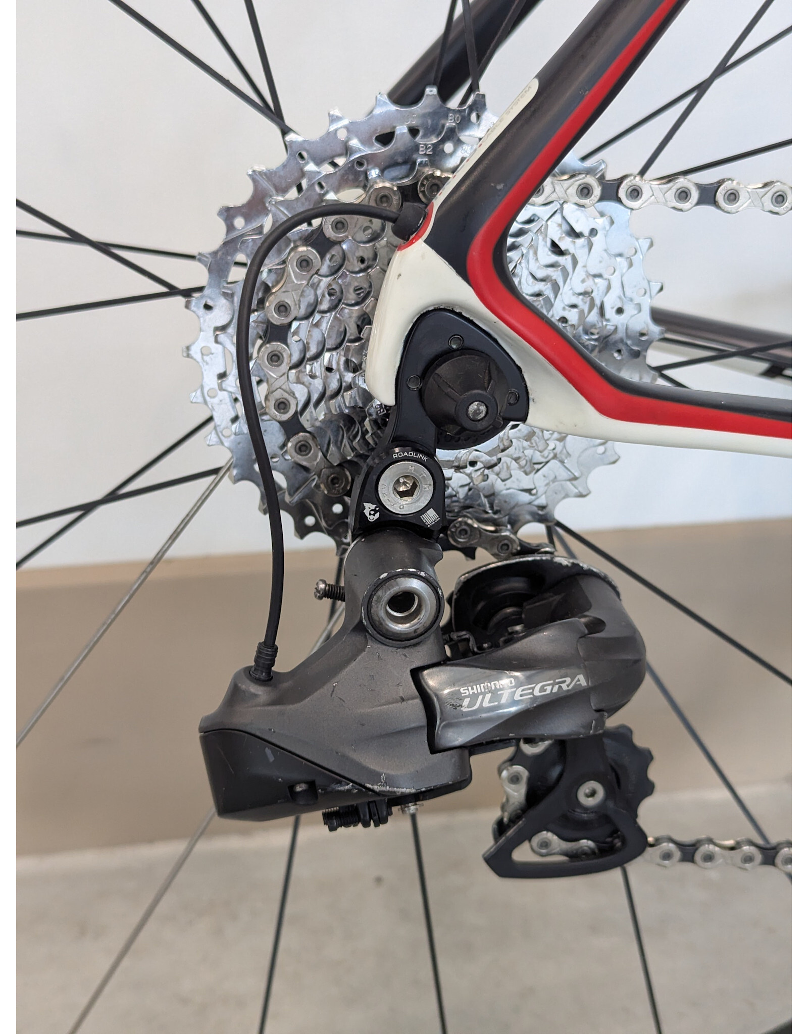 Focus Focus Cayo EVO MD White-Black-Red
