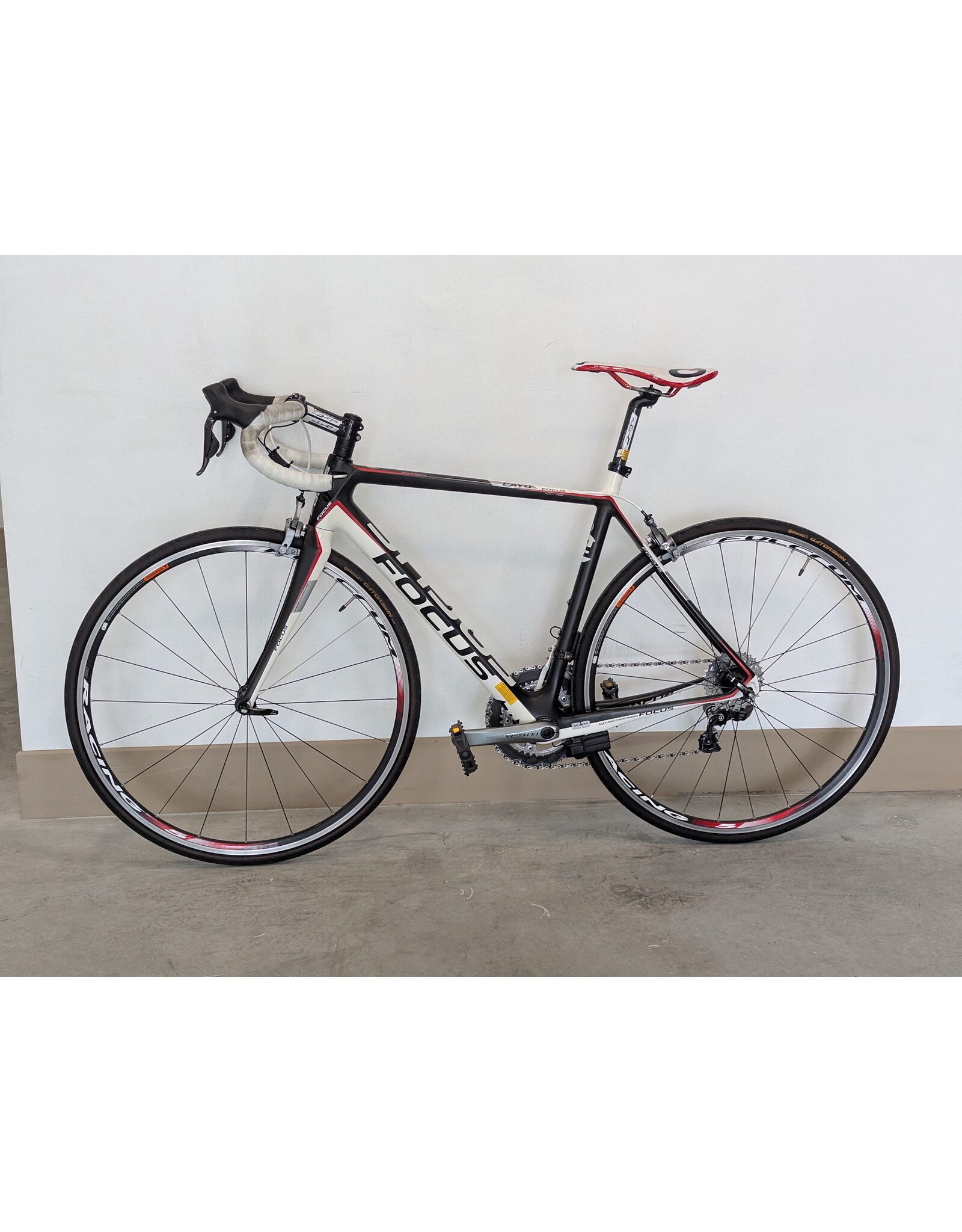Focus Focus Cayo EVO MD White-Black-Red