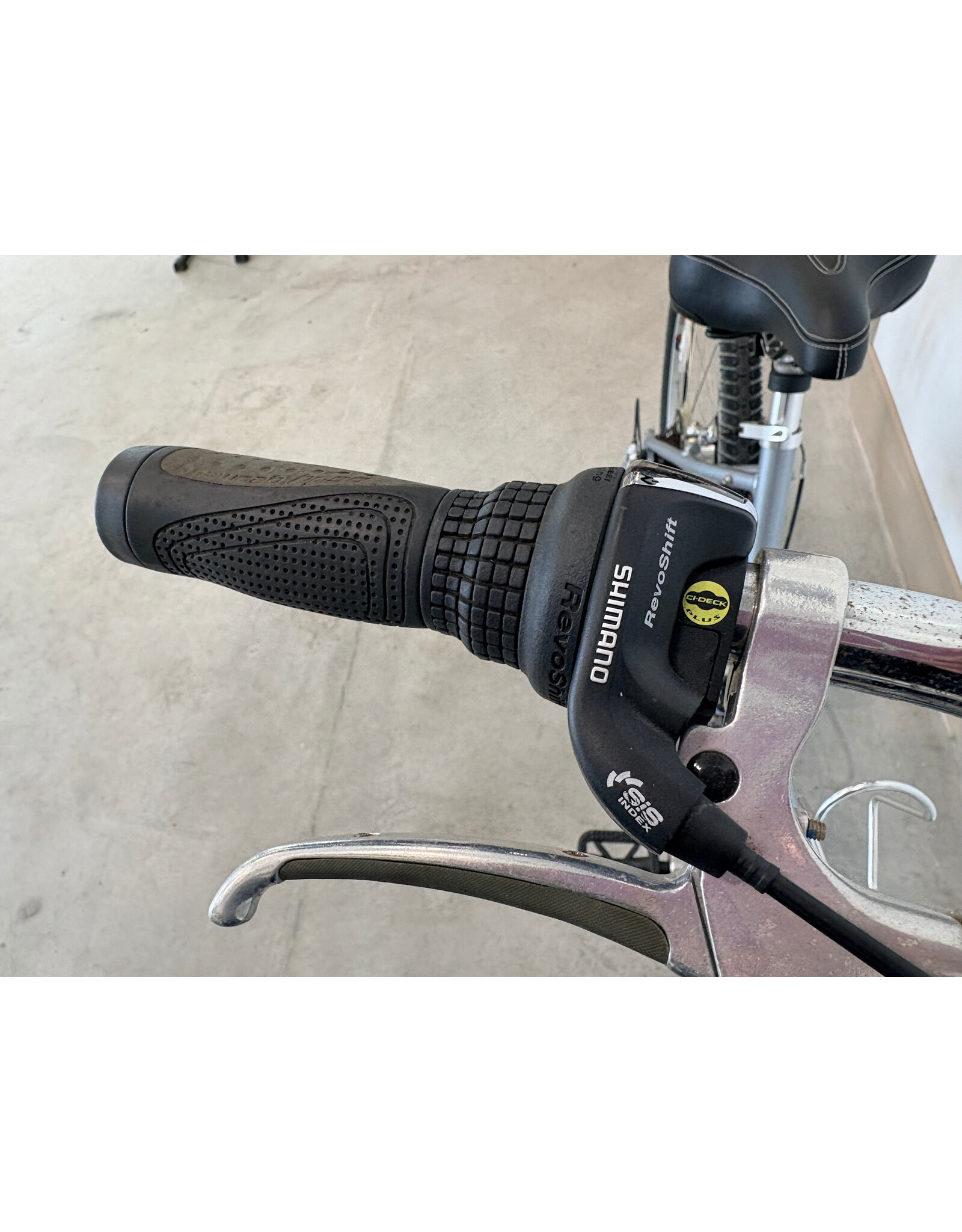 Specialized GLOBE FRM 17"  SOH 17"