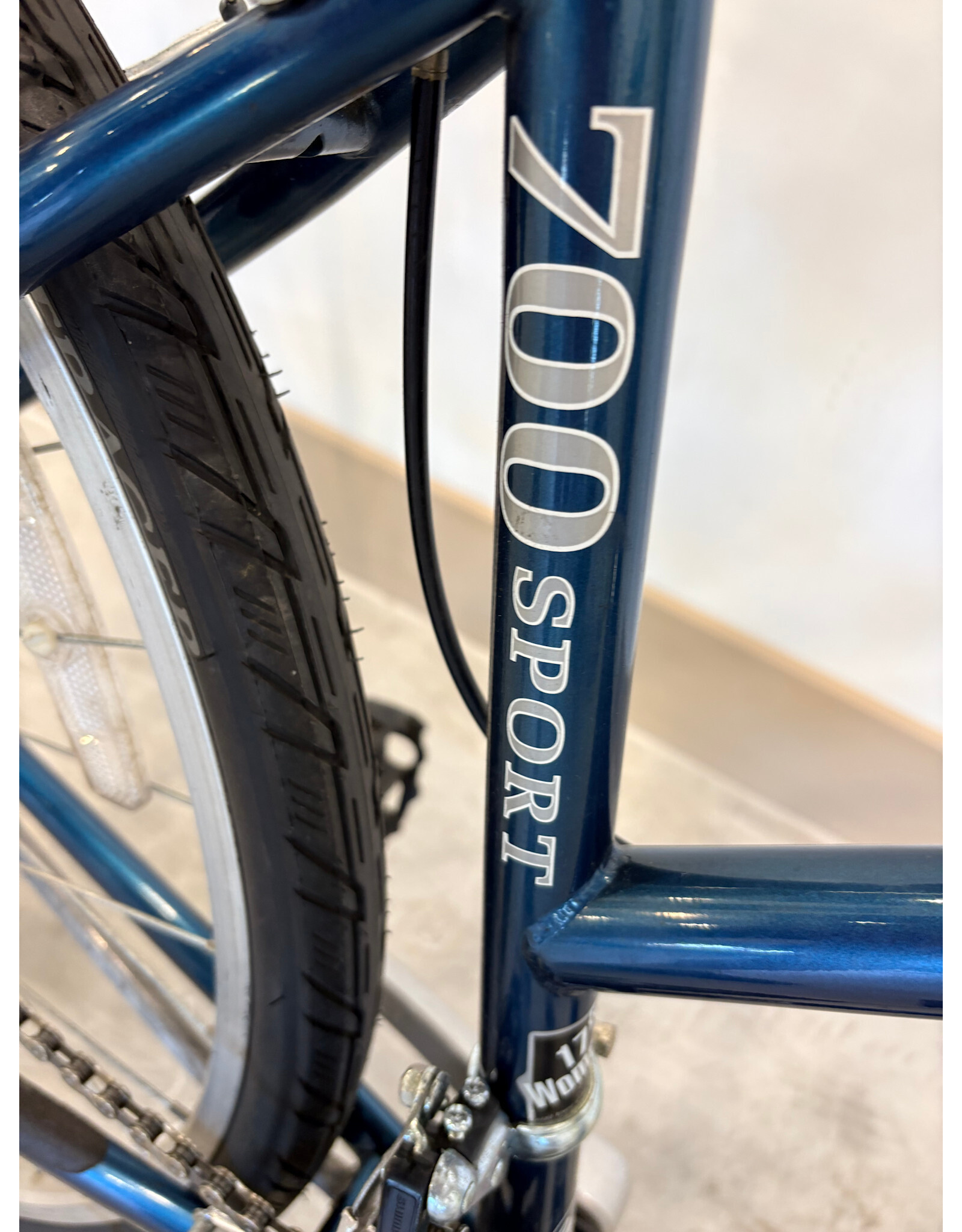 Trek 08679 TREK MultiTRACK 700 Sport  FRM 17  SOH 24