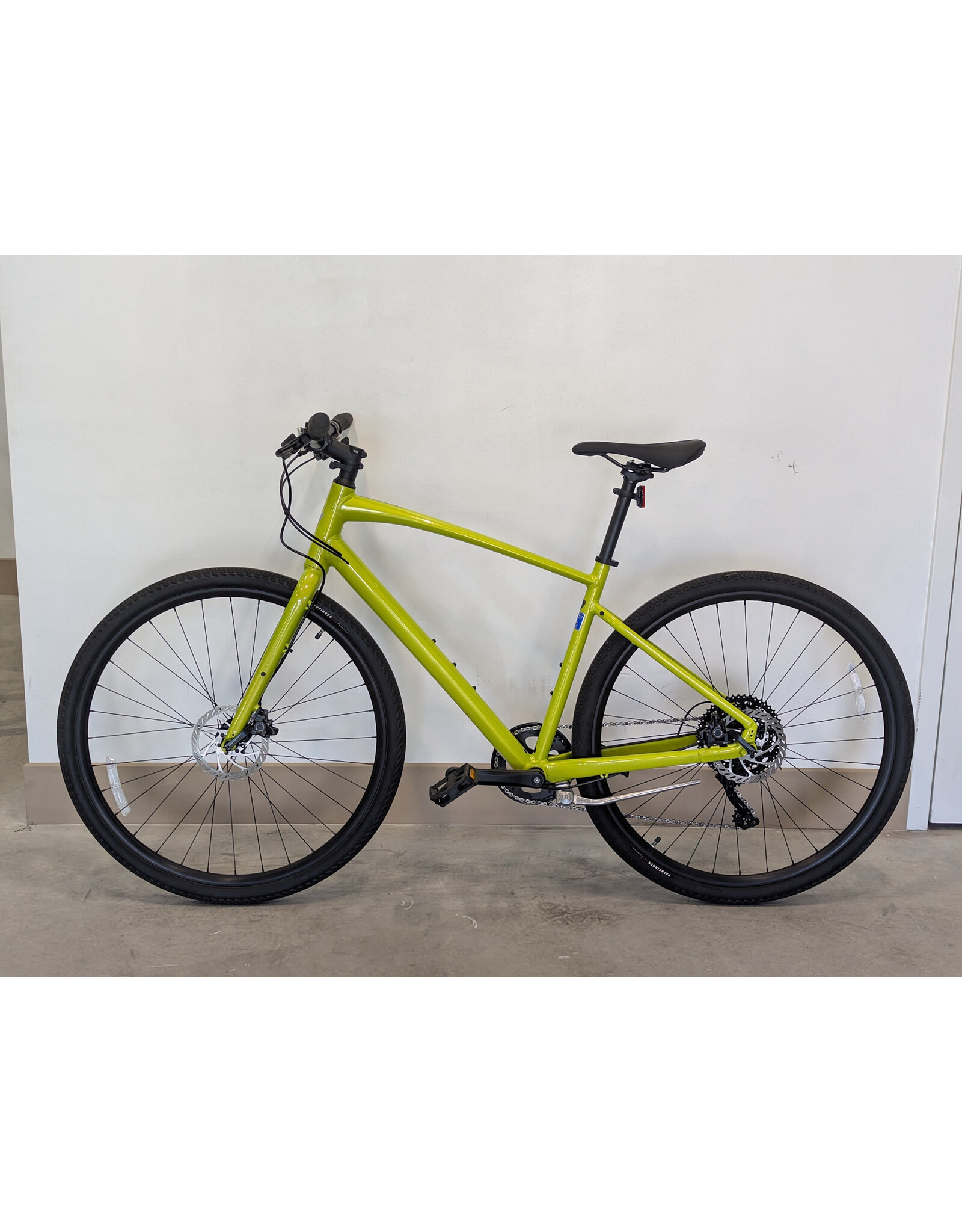 Specialized Specialized Sirrus X 2.0 MD Gloss Ion/Silver Dust Reflective