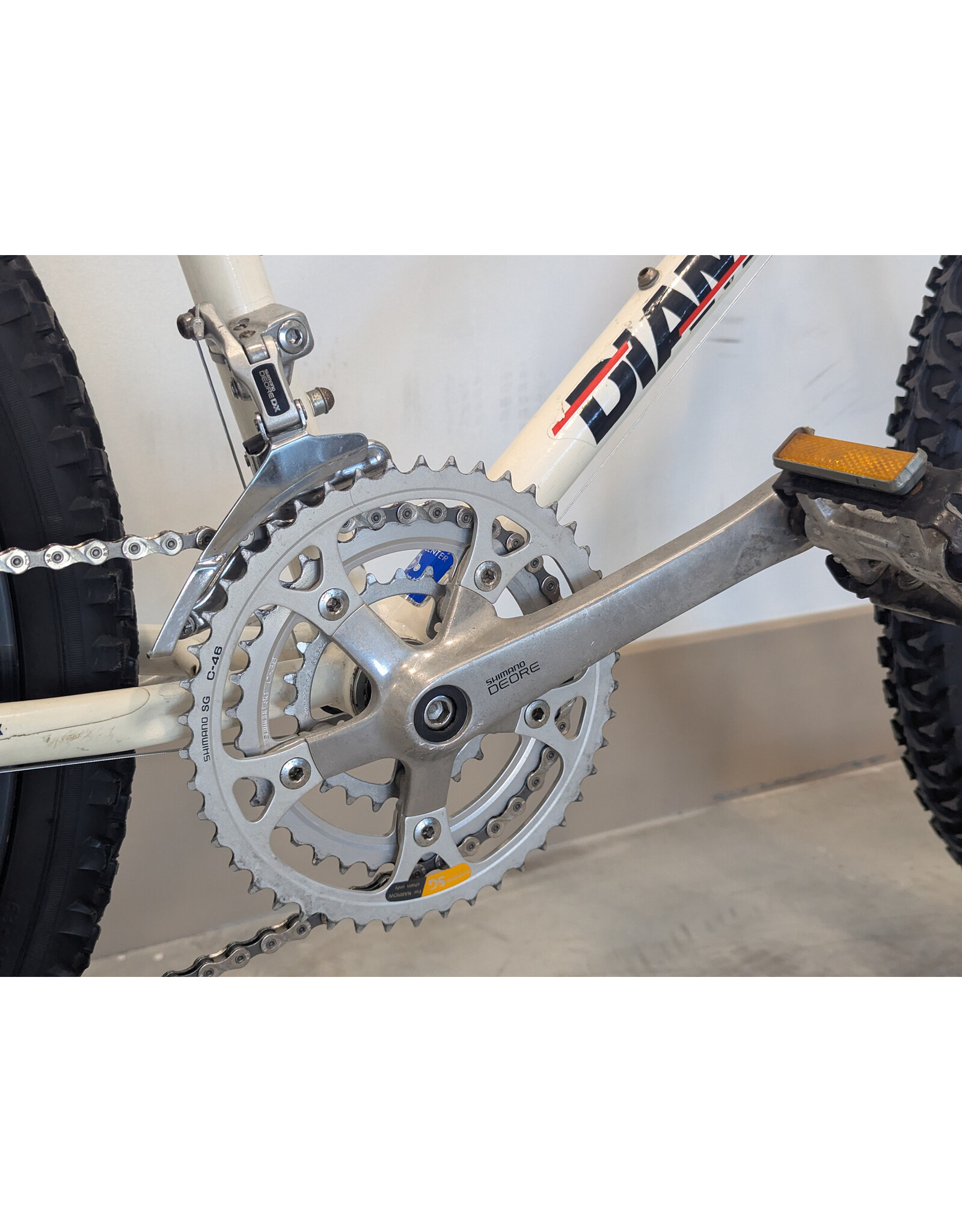Diamondback DiamondBack Apex 21 inch White