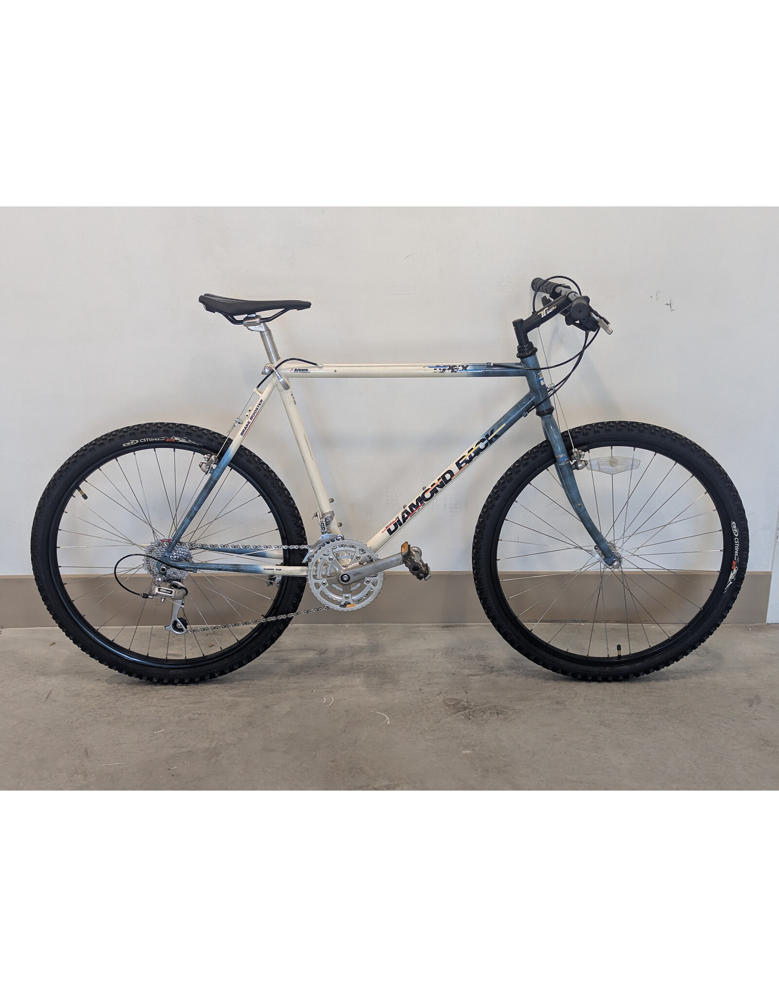 Diamondback DiamondBack Apex 21 inch White