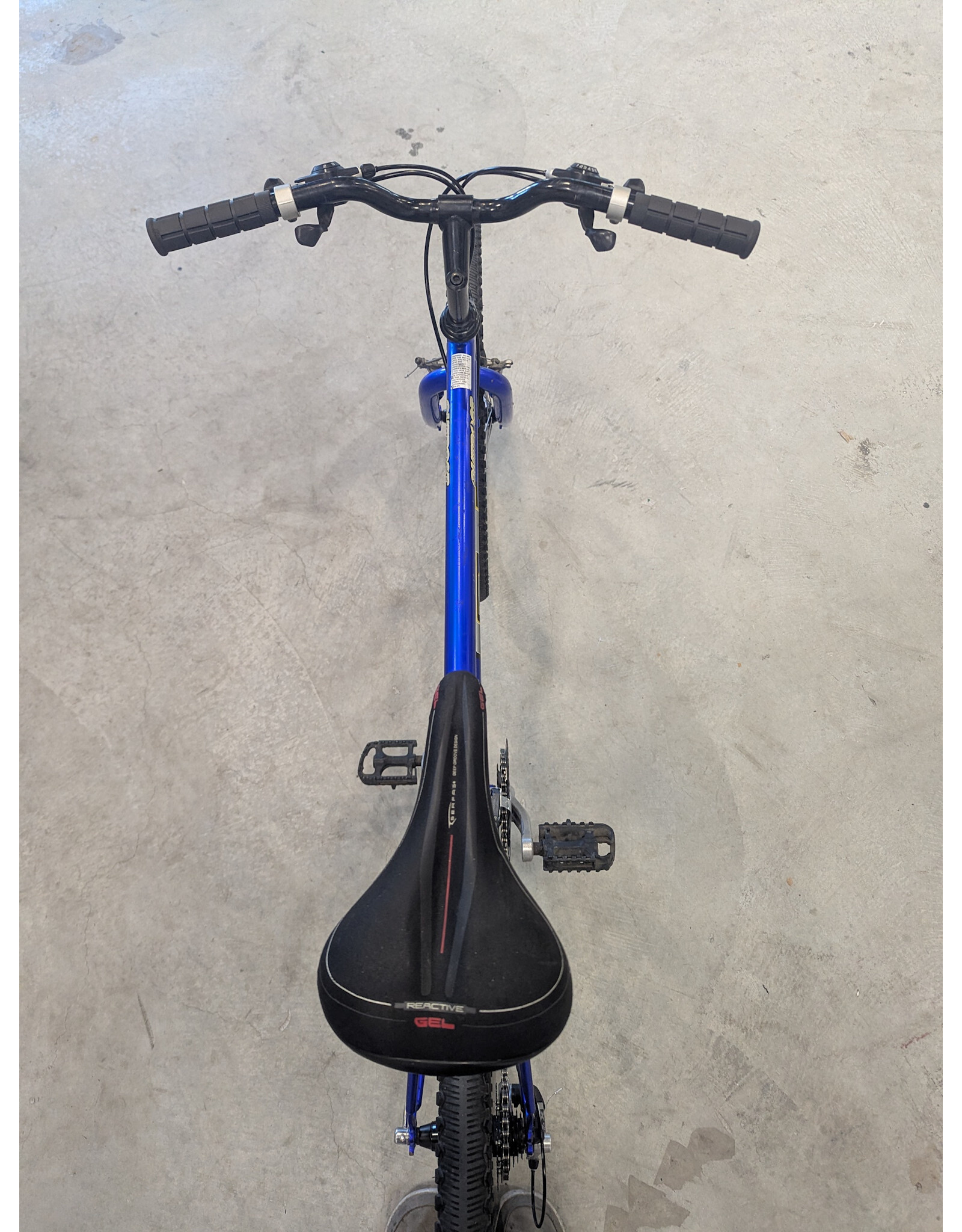 GT GT Outpost 22.5 inch Blue