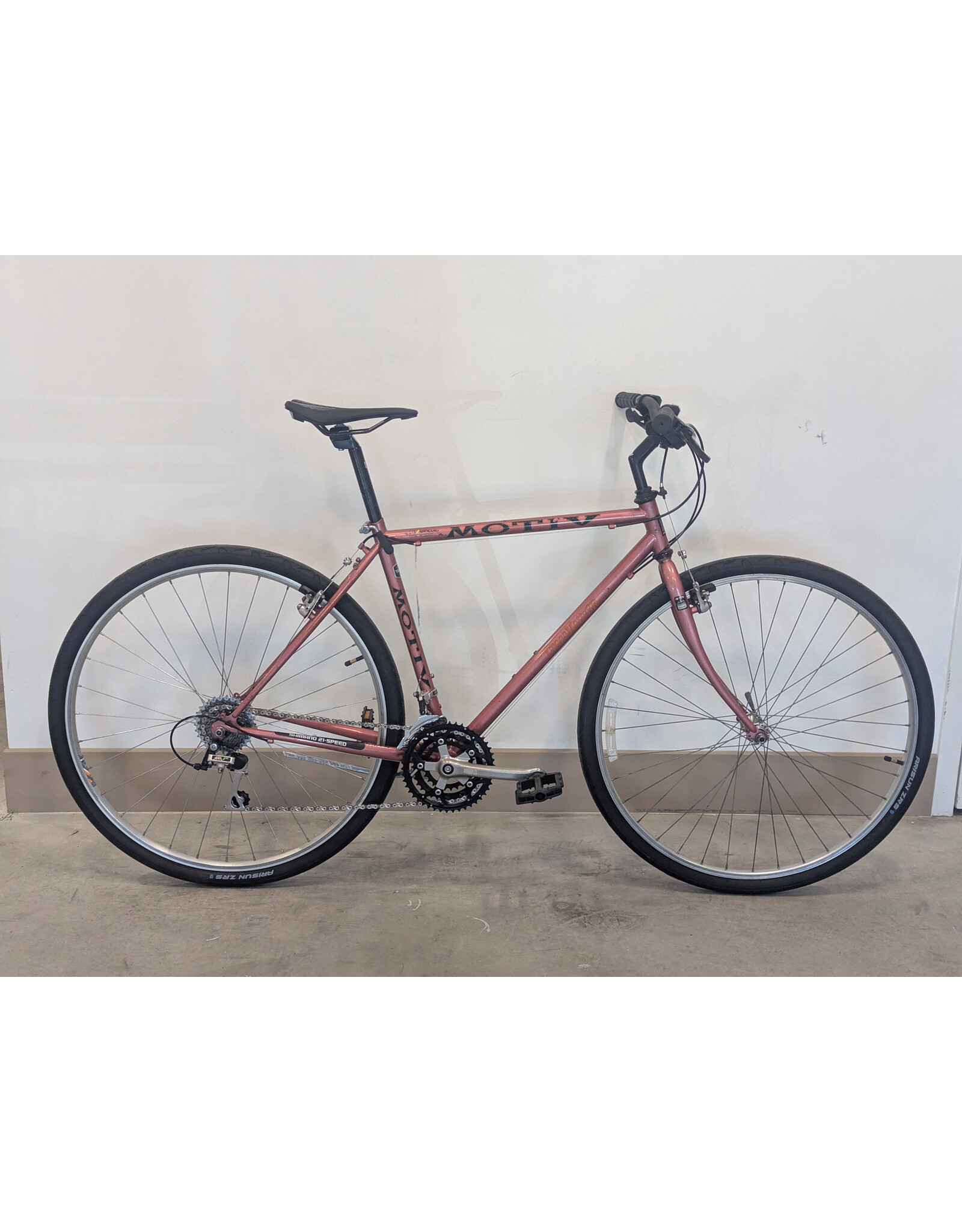Motiv Motiv Cross Motiv8r 20 inch Smokey Rose