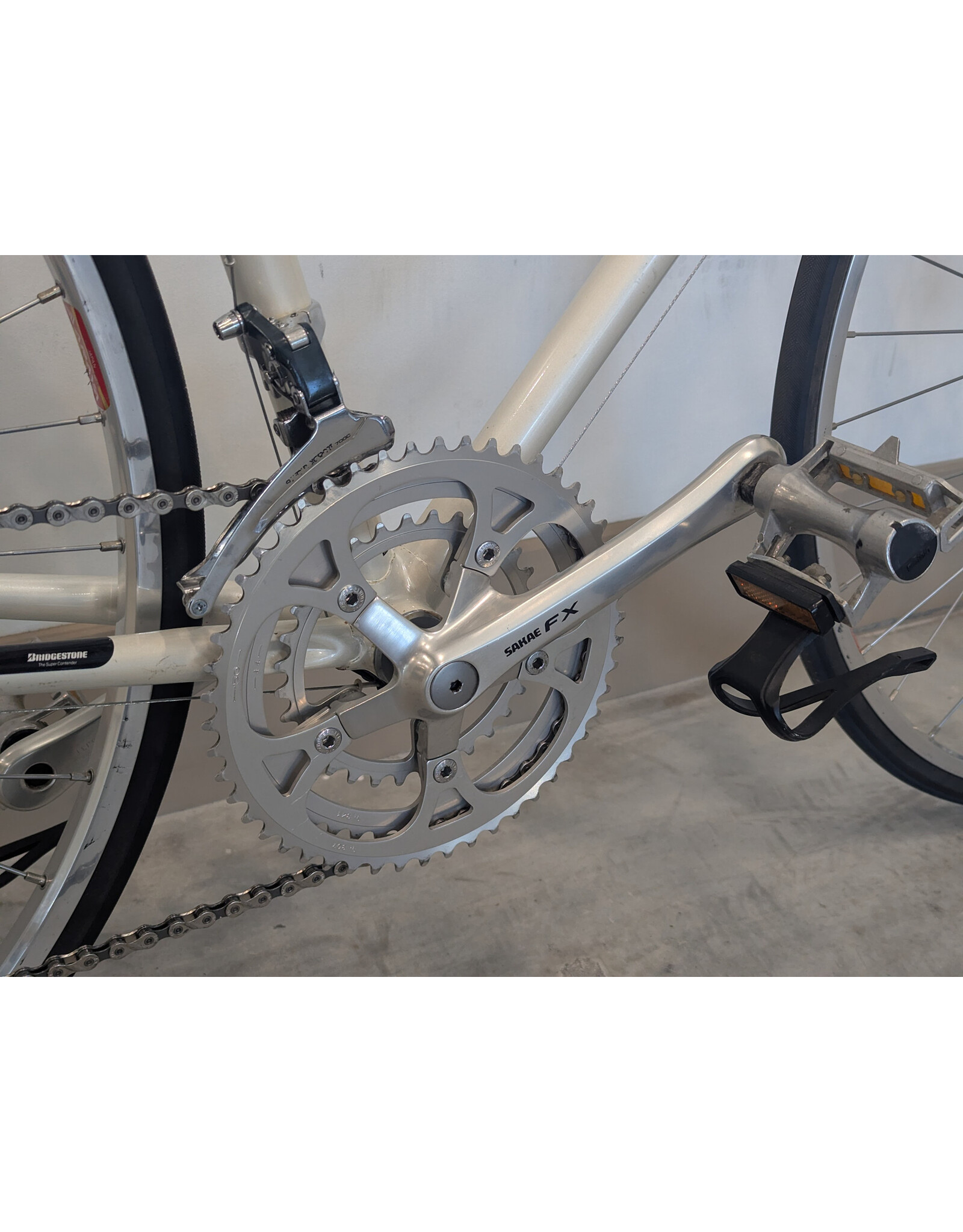 Bridgestone Bridgestone T700 19 Inch White
