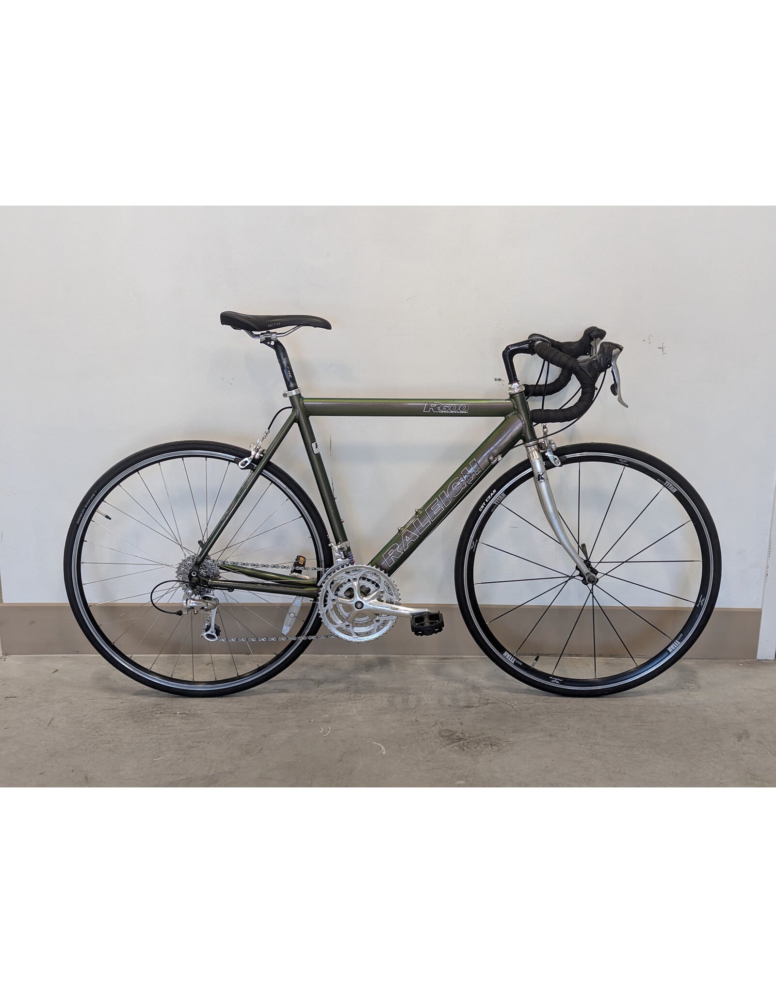 Raleigh Raleigh R600 22 Inch Pearl Green