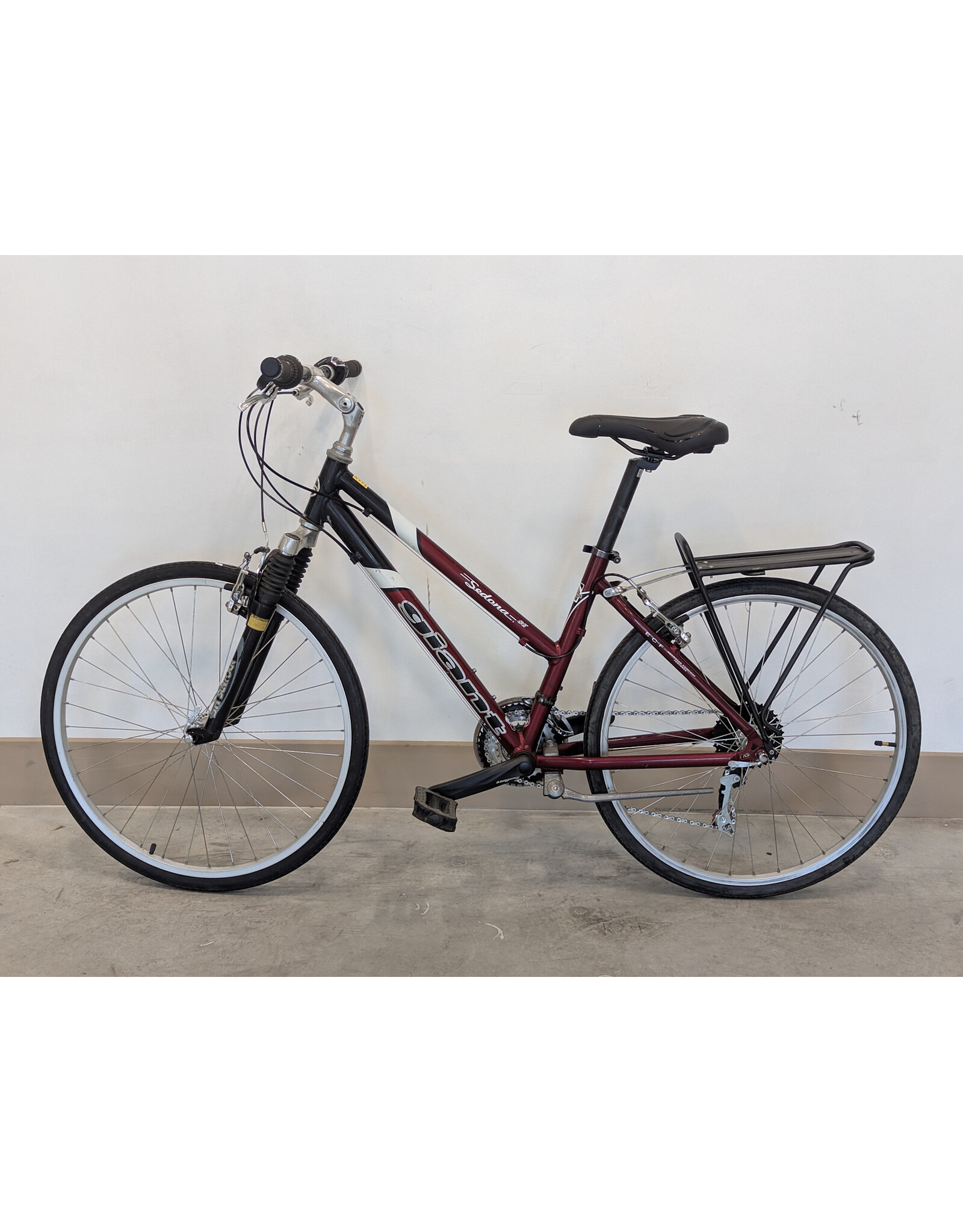 Giant Giant Sedona SE 17 Inch Black-Maroon