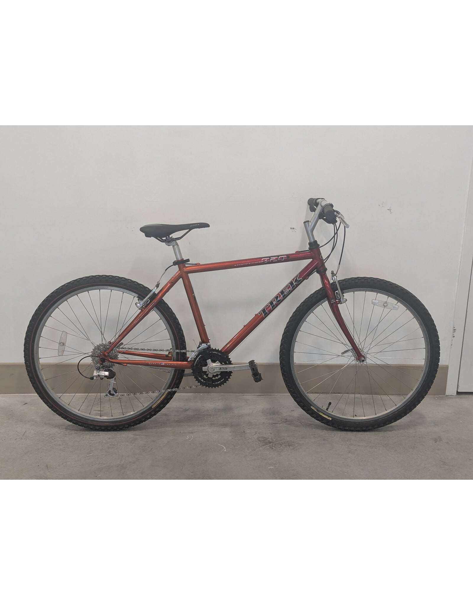 Trek Trek 820 18 Inch Red Copper Fade