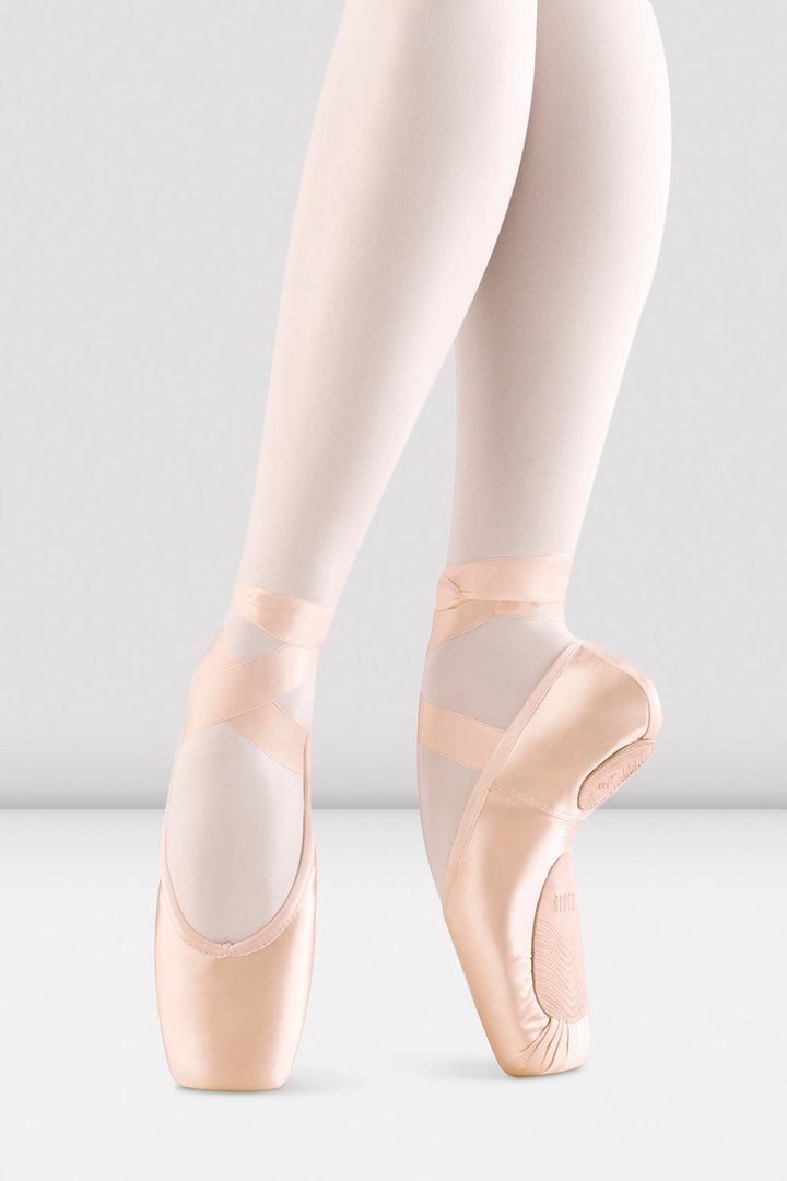 Second hand shop pointe shoes
