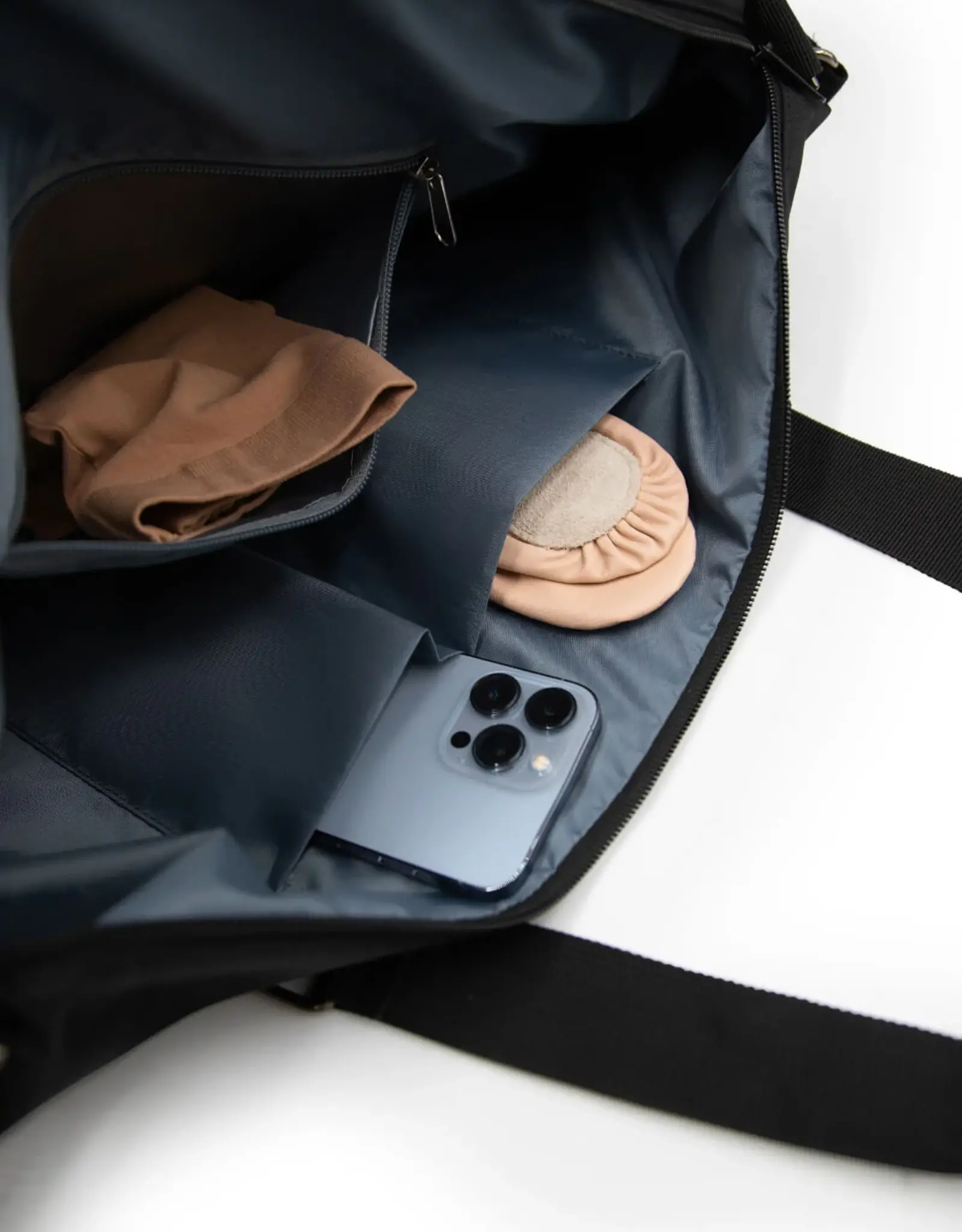 CAPEZIO Casey Carry-All Duffle Bag (B311)