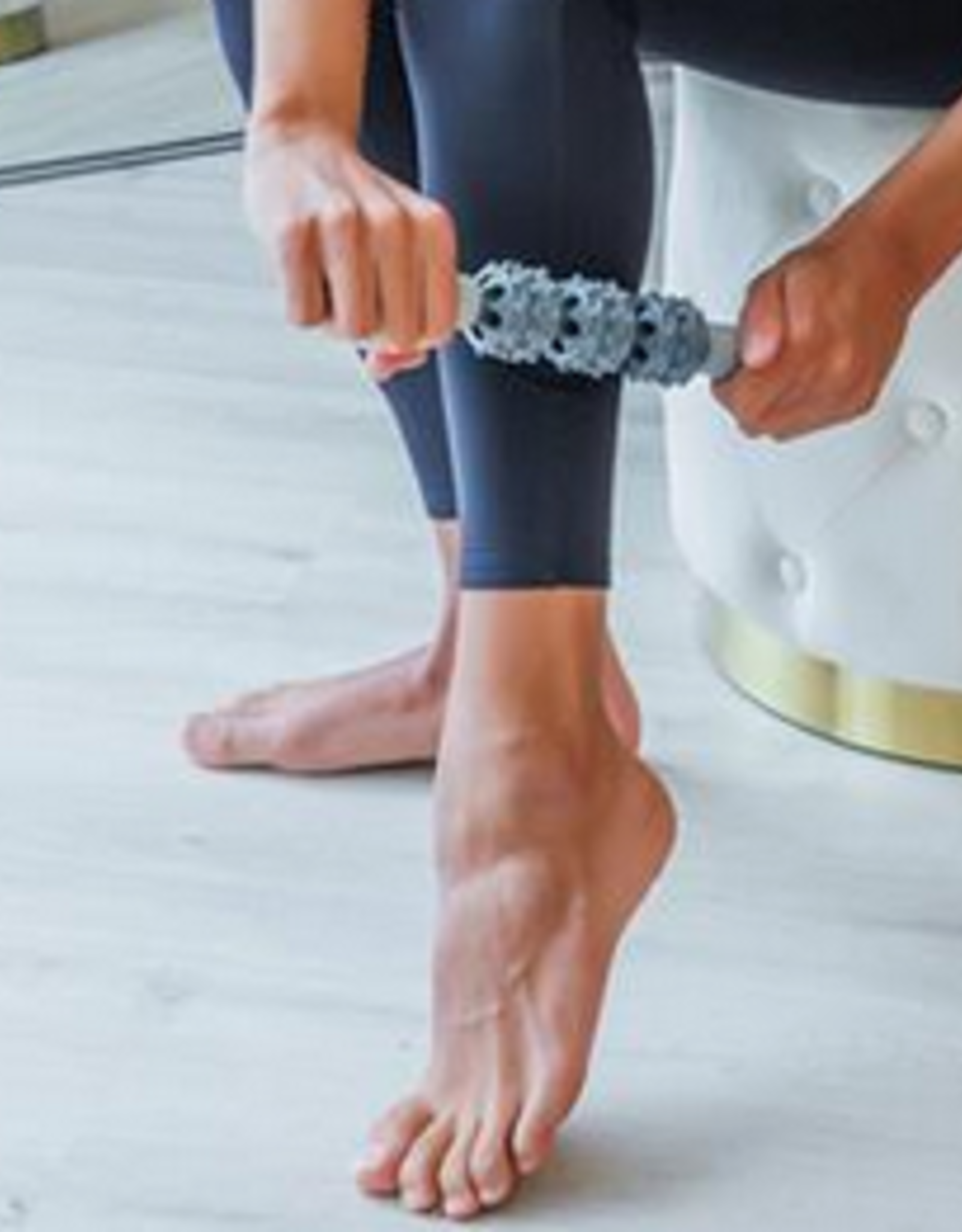 GRISHKO MUSCLE ROLLER STICK   (TT004G)