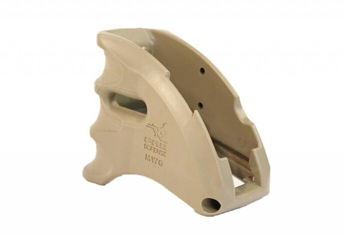 Castellan MWG M4 Magazine Well Grip Flat Dark Earth
