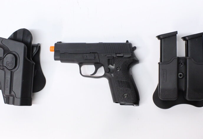 WE F228 Gunfighter package, black