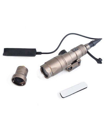 https://cdn.shoplightspeed.com/shops/625090/files/25709761/365x440x2/airsoft-extreme-m300-3v-led-mini-scout-light.jpg