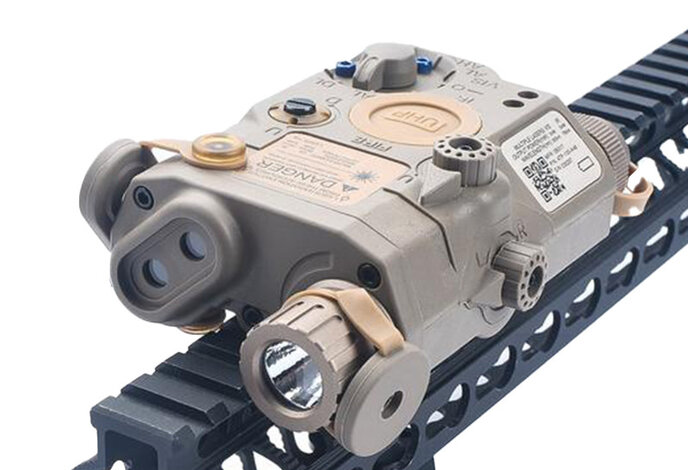 LA-PEQ15 LED Light / Green Laser Aiming Device Dark Earth