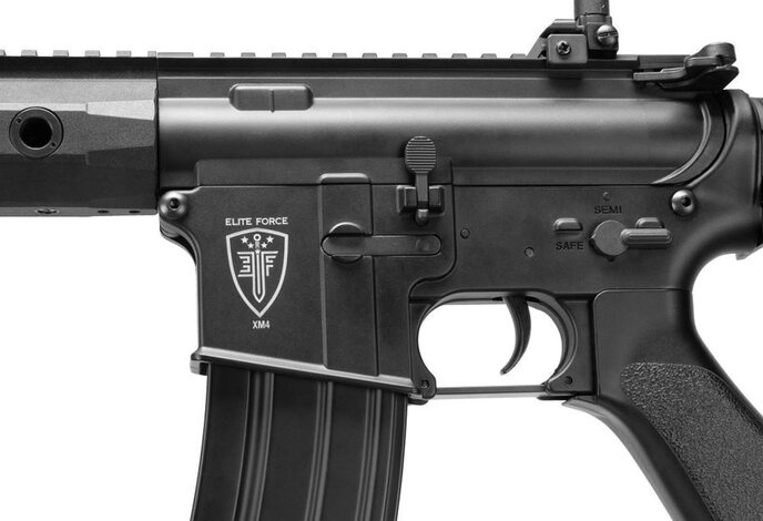 Elite Force XM4 electric rifle w/battery and charger