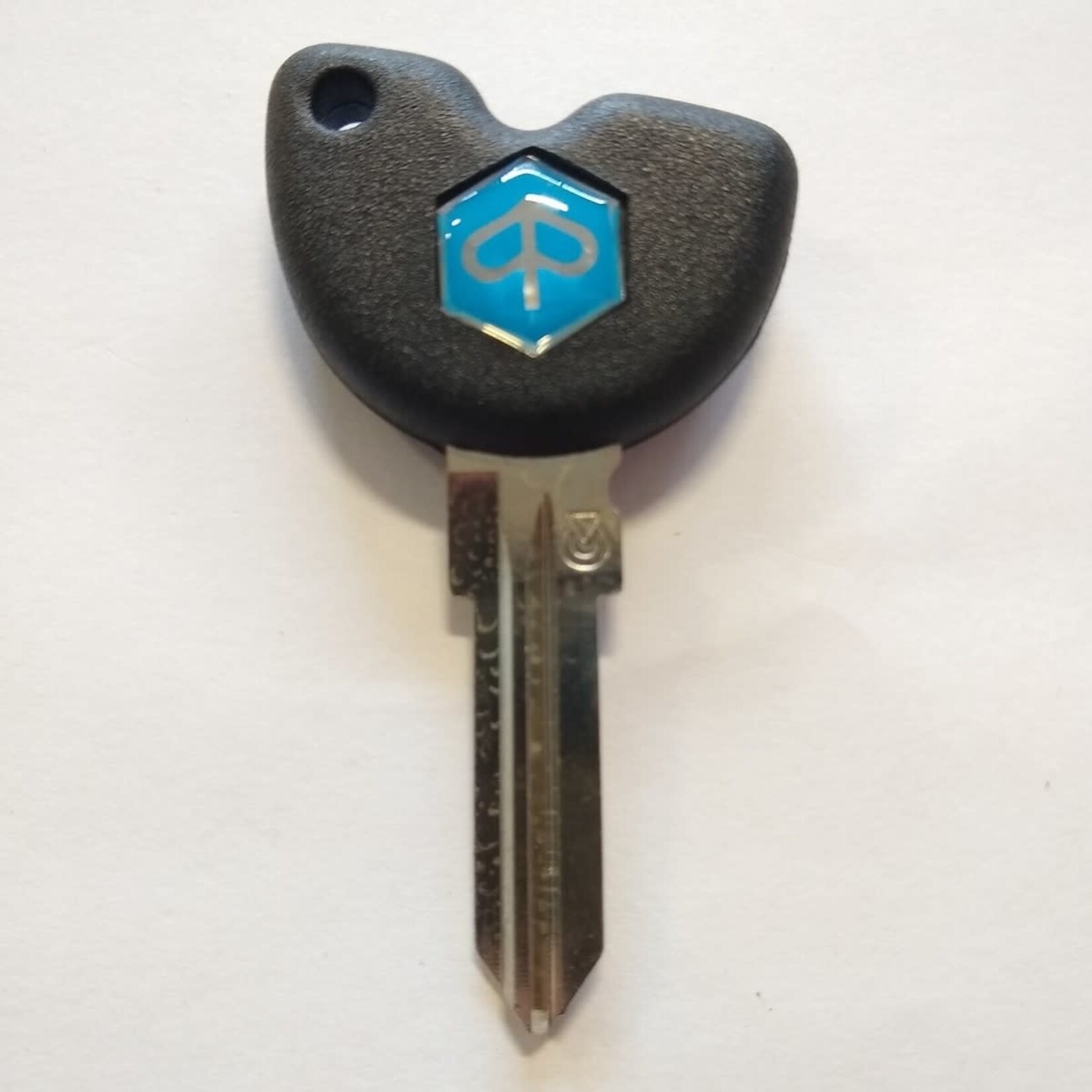 Piaggio Key Blank w/chip Piaggio Liberty/BV/X9