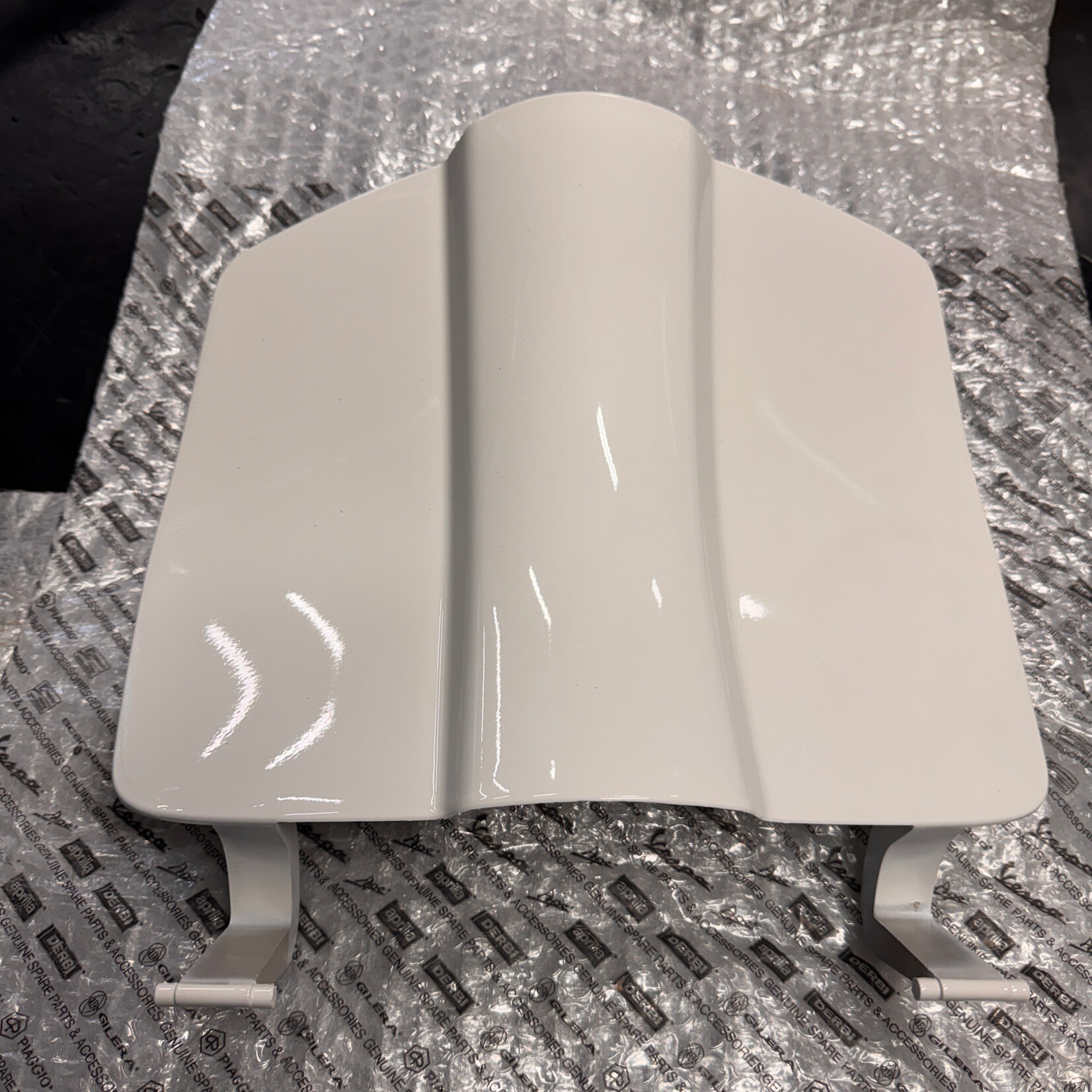 Piaggio Glovebox Door - Primavera/Sprint - White B04 [B04]