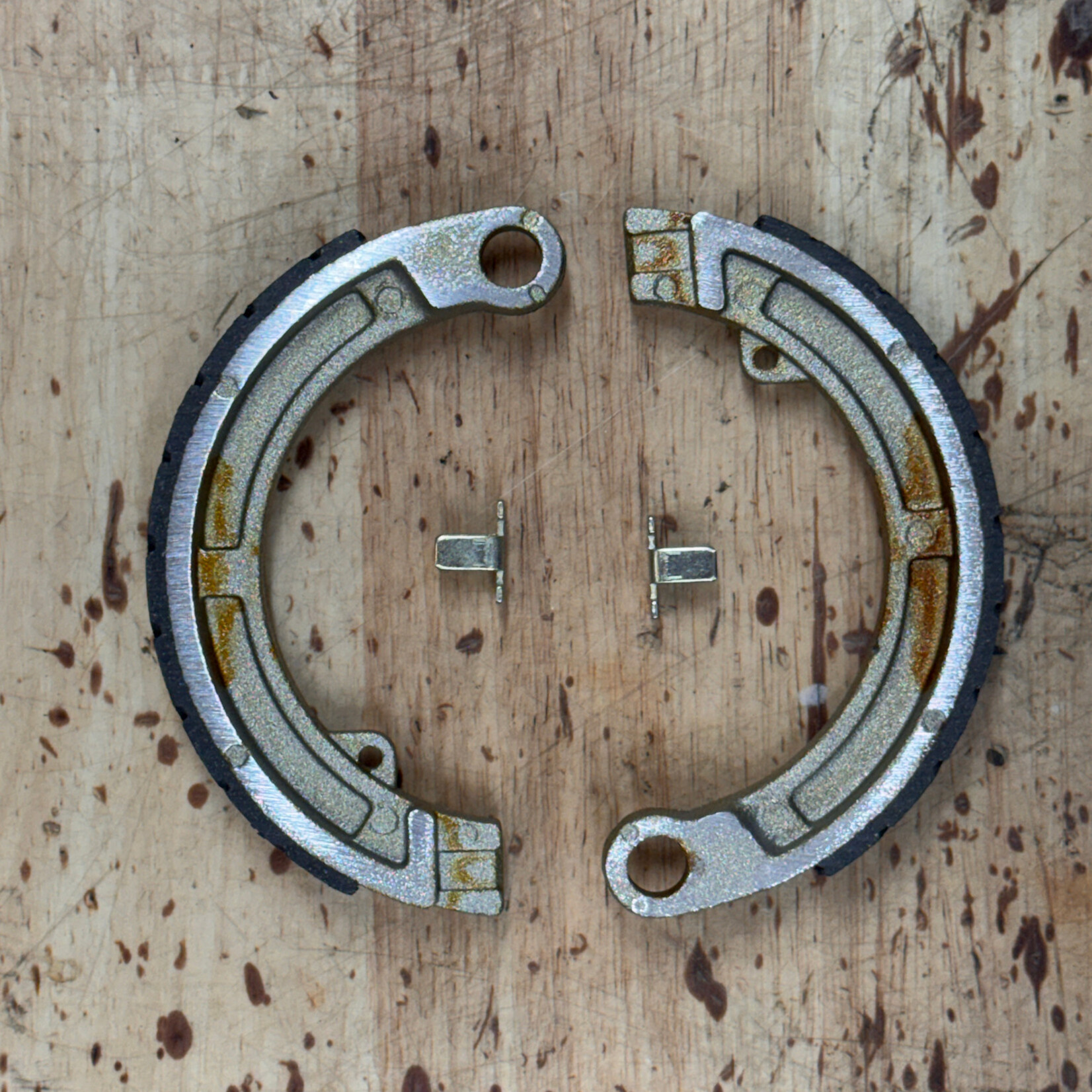 Brake Shoe - Vespa 8" 1 Post