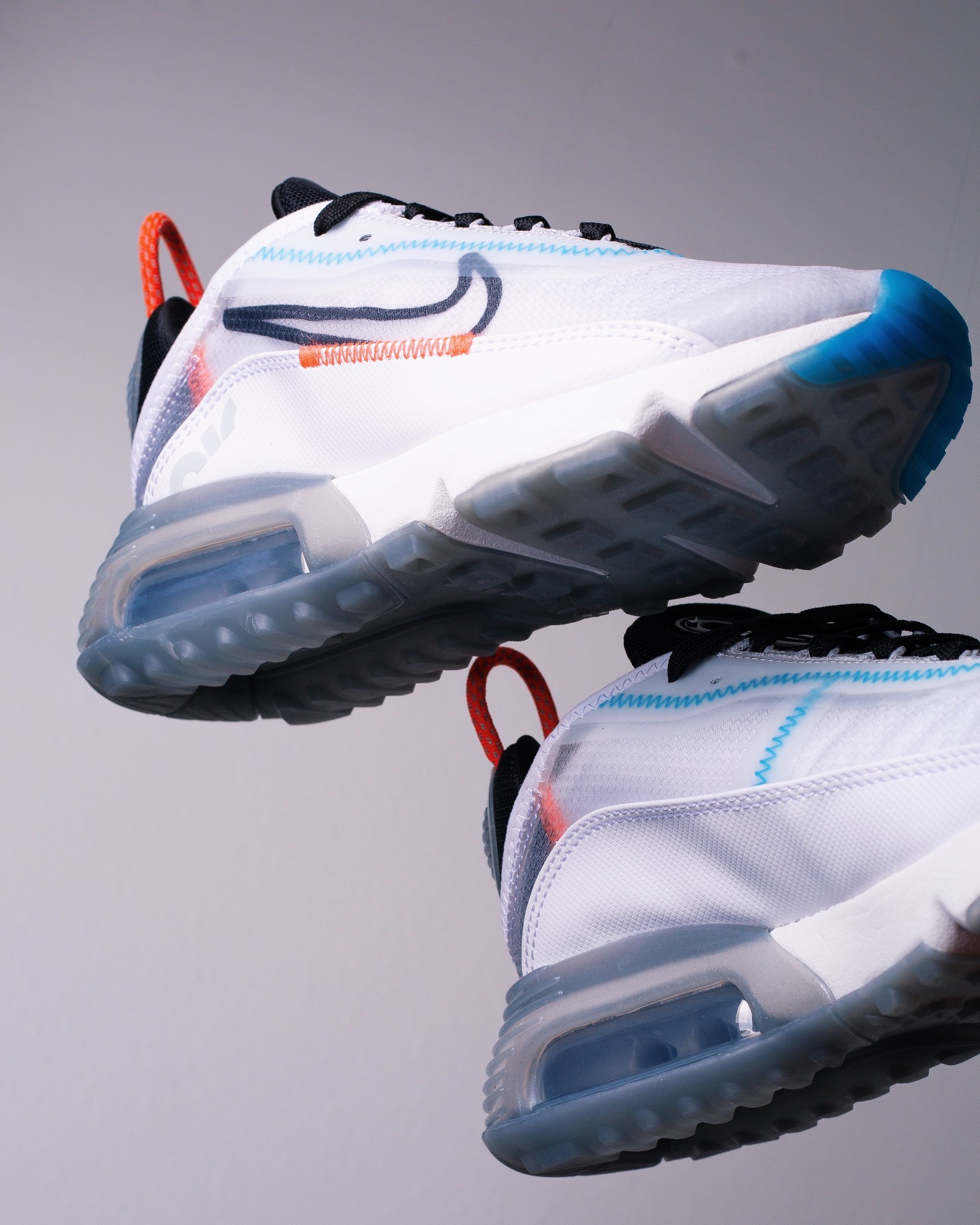 Nike Women's Air Max 2090 White/Black-Pure Platinum Nike Women's Air Max 2090 White/Black-Pure Platinum
