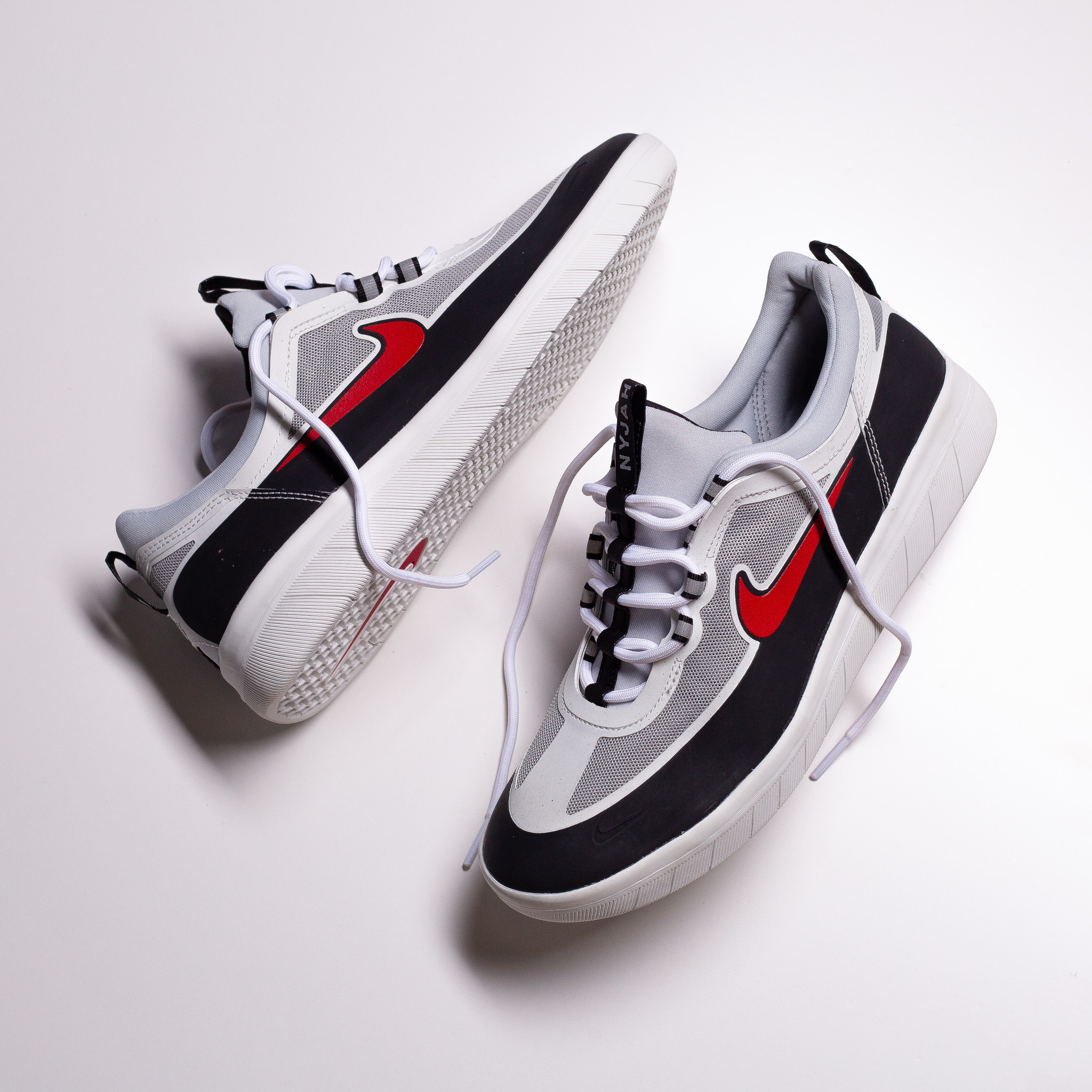 Nike SB Nyjah II black/sport red Nike SB Nyjah II black/sport red