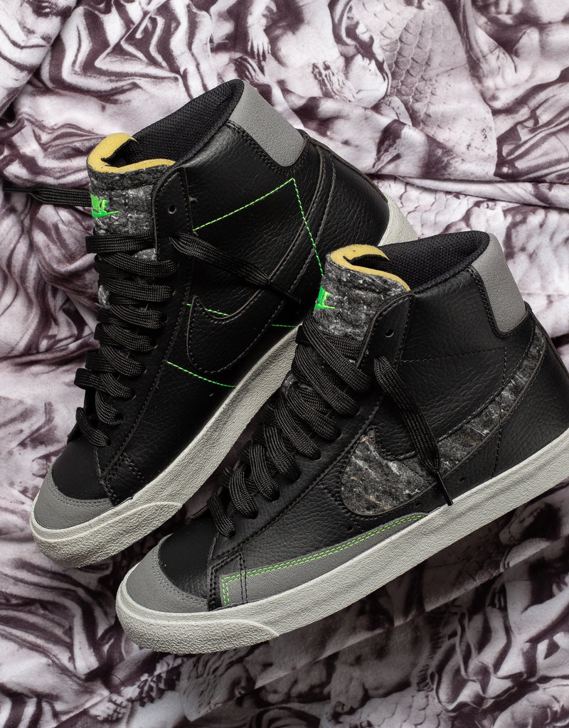 Nike Blazer Mid 77 Black/Smoke Grey