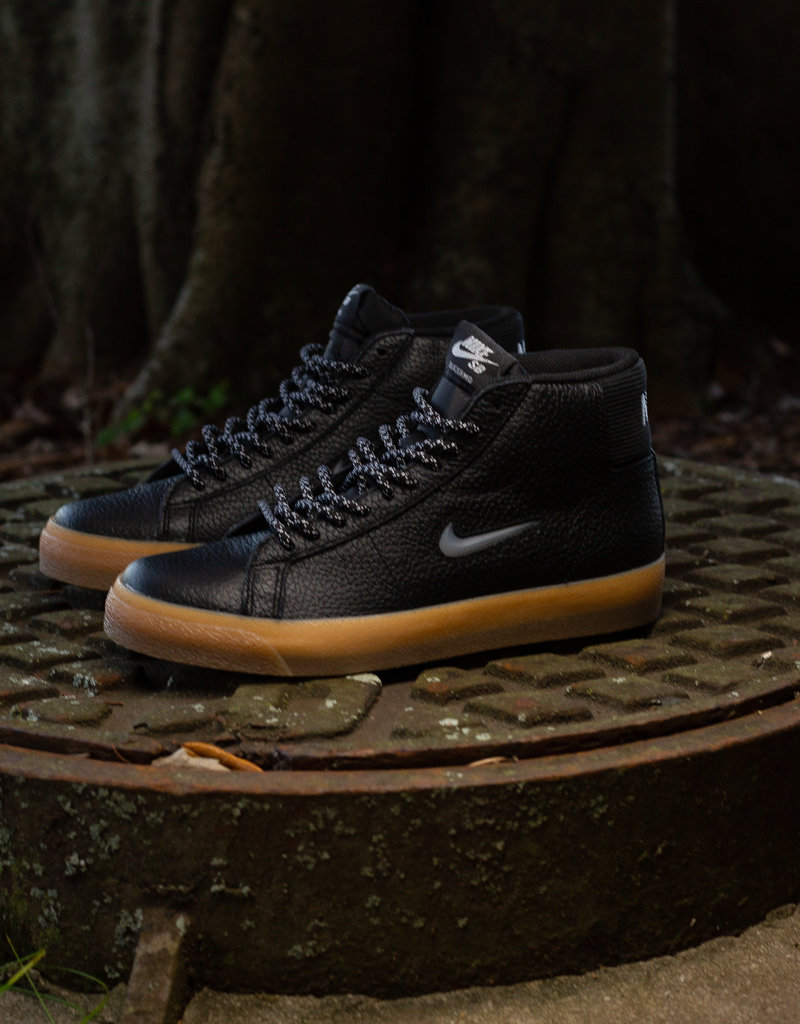 Nike SB Blazer Mid Jewel Swoosh black gum