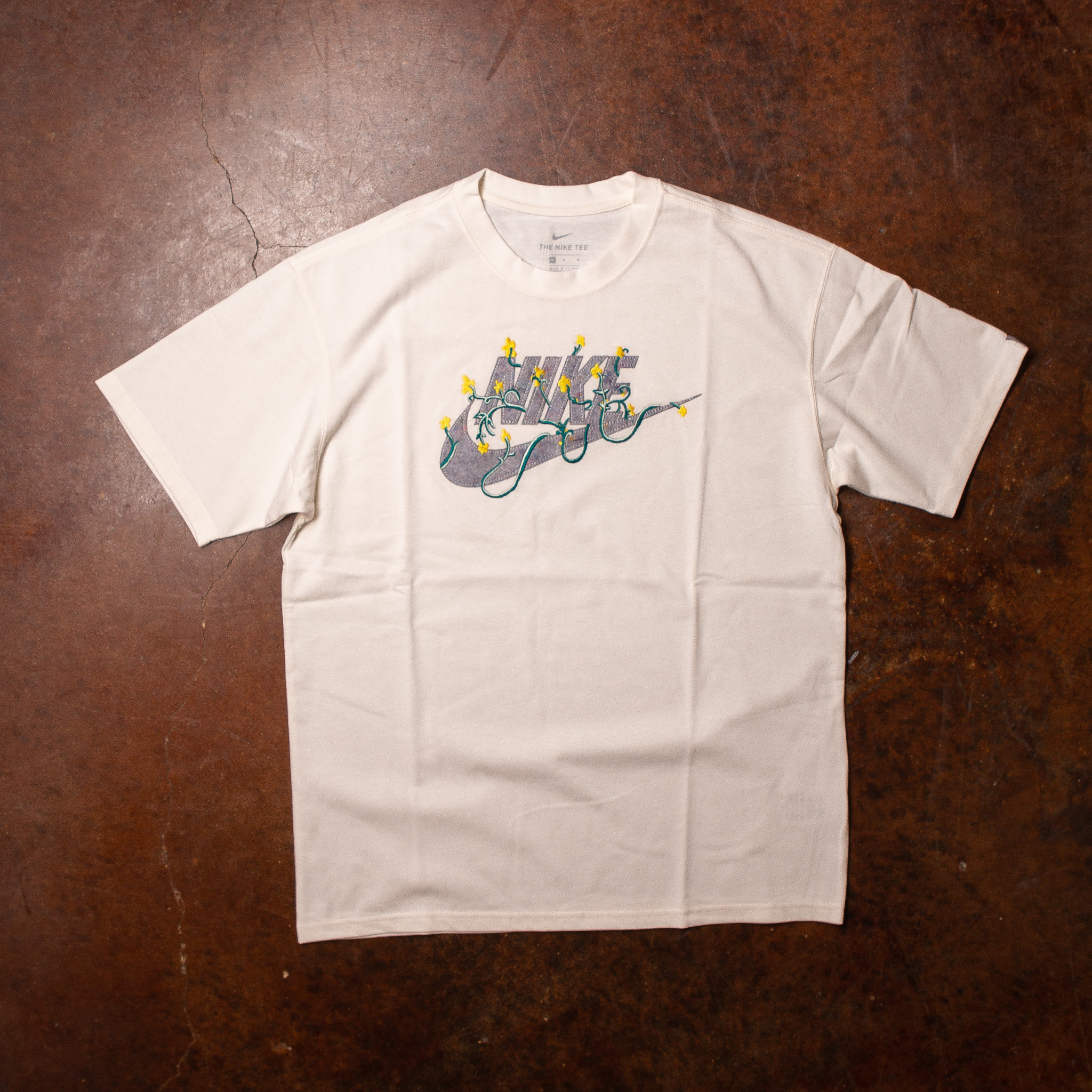 Nike Nike Logo Move to Zero Tee Nike Nike Logo Move to Zero Tee