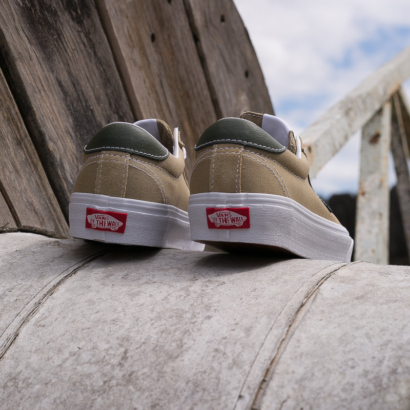 kick avenue vans