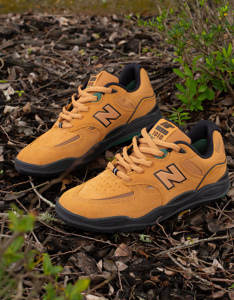 new balance tiago brown