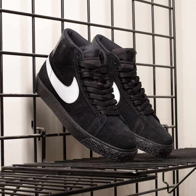 nike blazer mid all black 