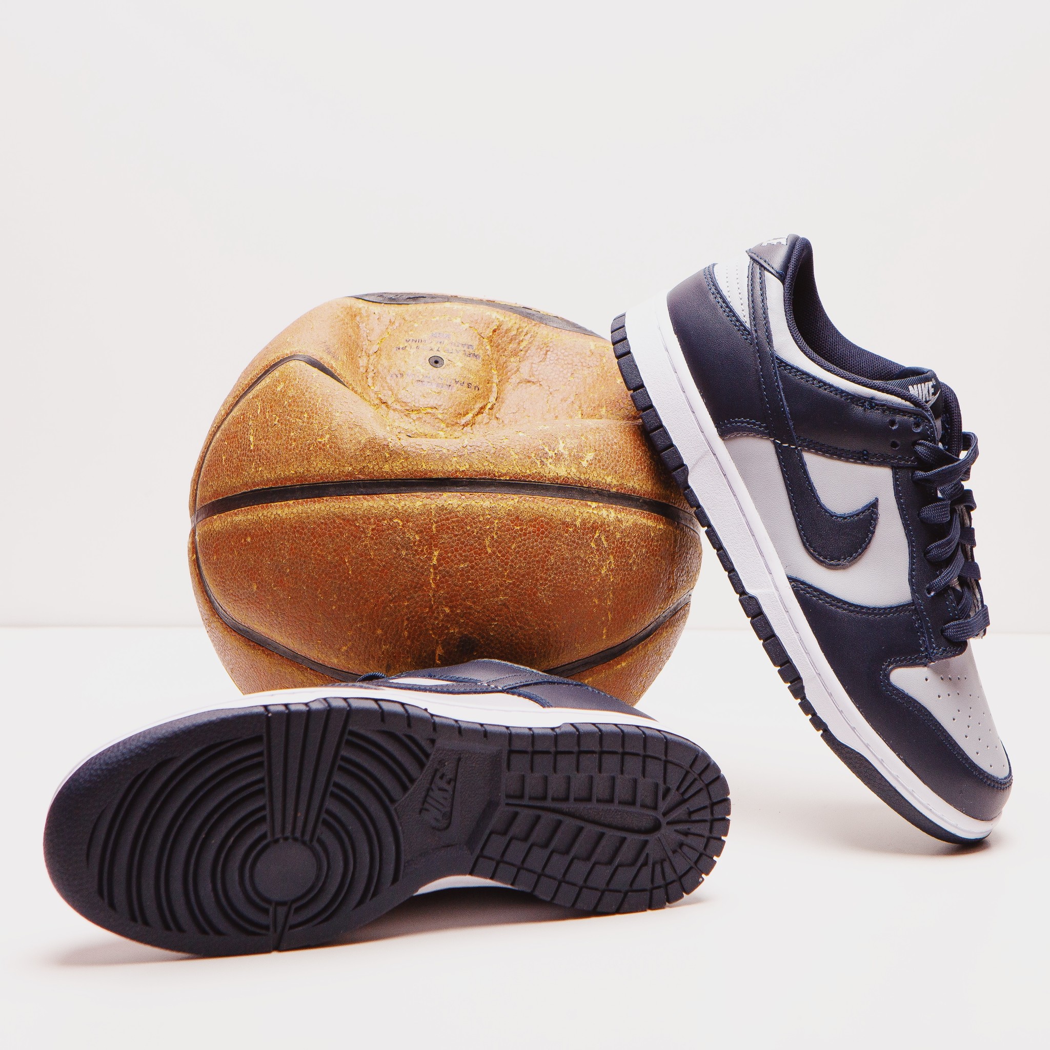 dunk low georgetown nike