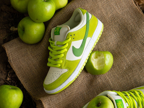 Nike SB Dunk Low 'Green Apple'