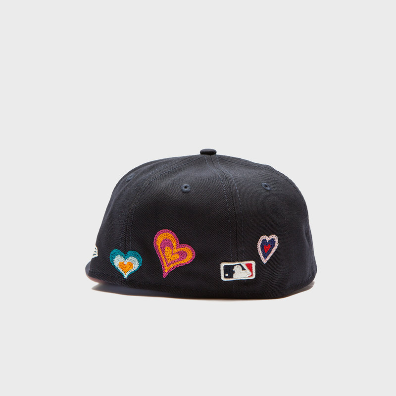 New Era New Era Atlanta Braves Chain Stitch Heart