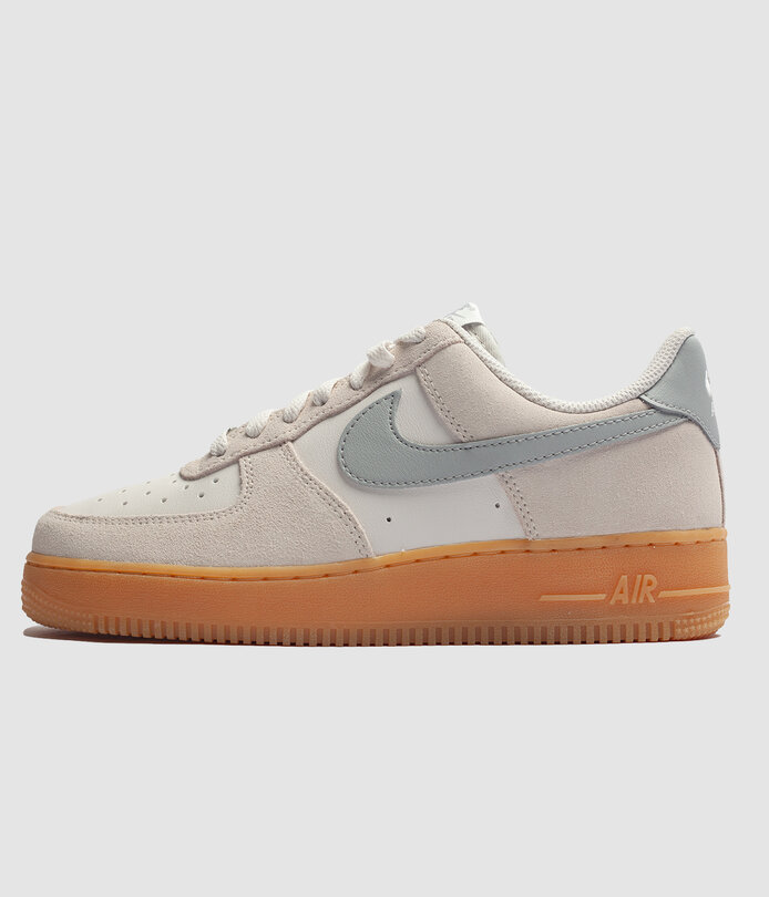 air force with gum sole