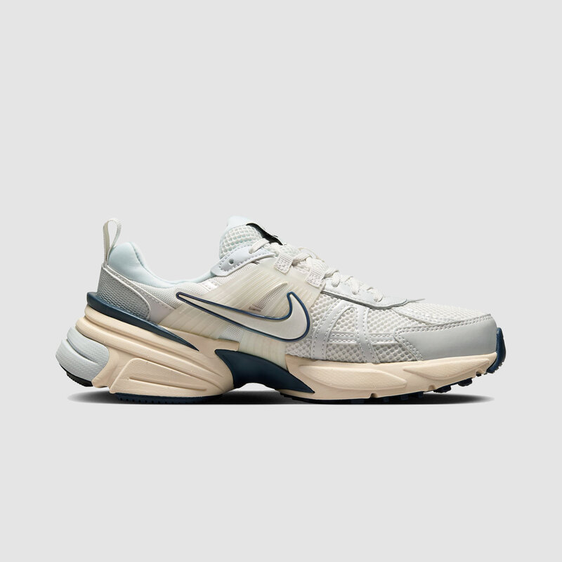 Nike WMNS V2K Run Platinum Tint