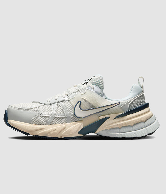 ★NIKE V2K Run White Platinum Tint★ Nike WMNS V2K Run Platinum Tint - RUKUS