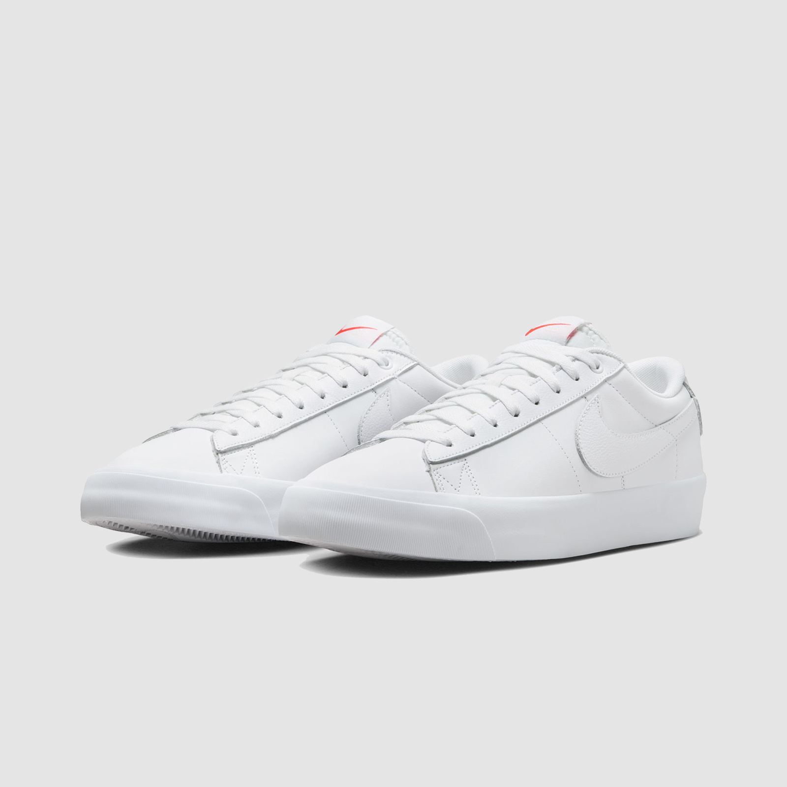 Nike SB Zoom Blazer Low Pro GT ISO White/White