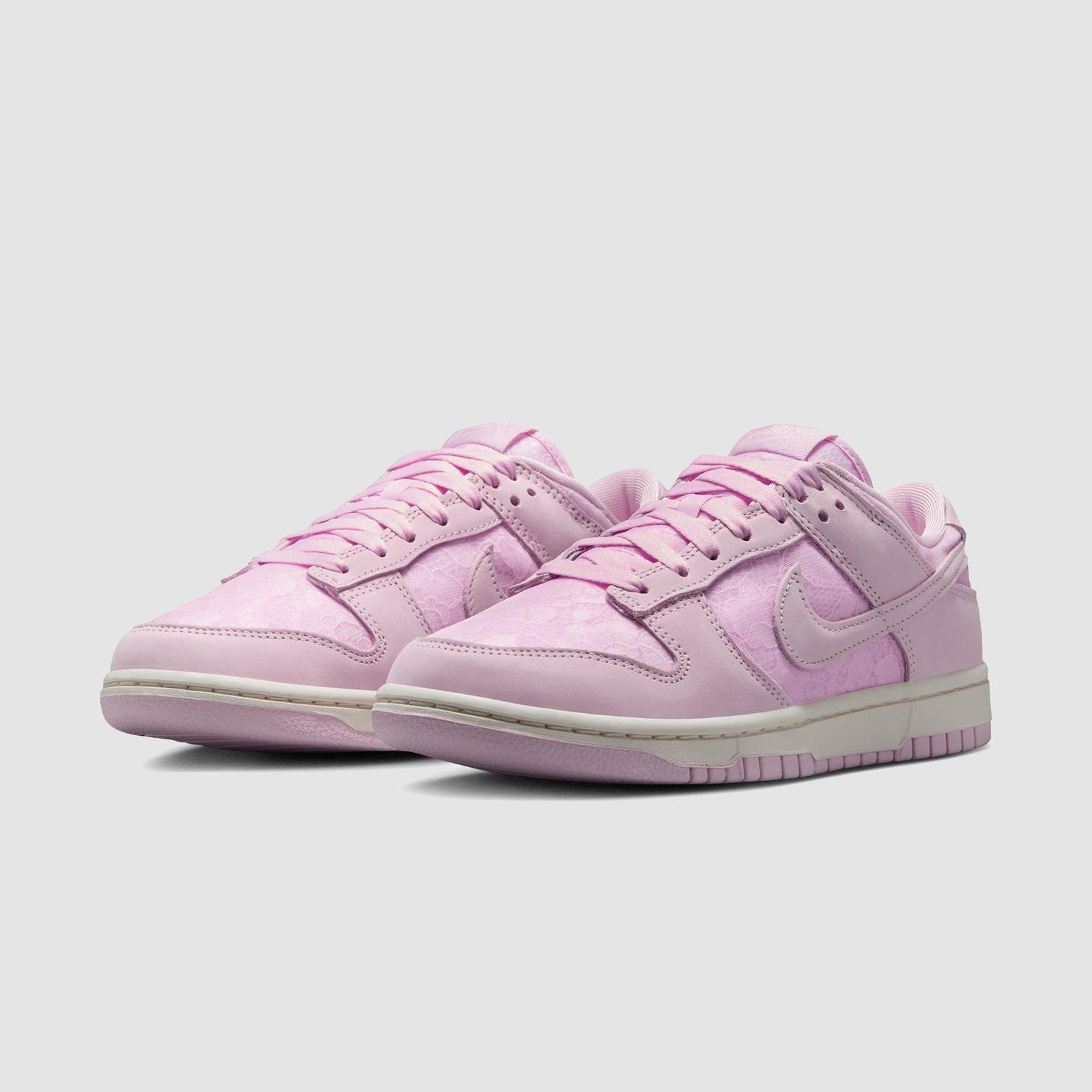 Nike (W) Dunk Low Regal Pink/Pink Foam