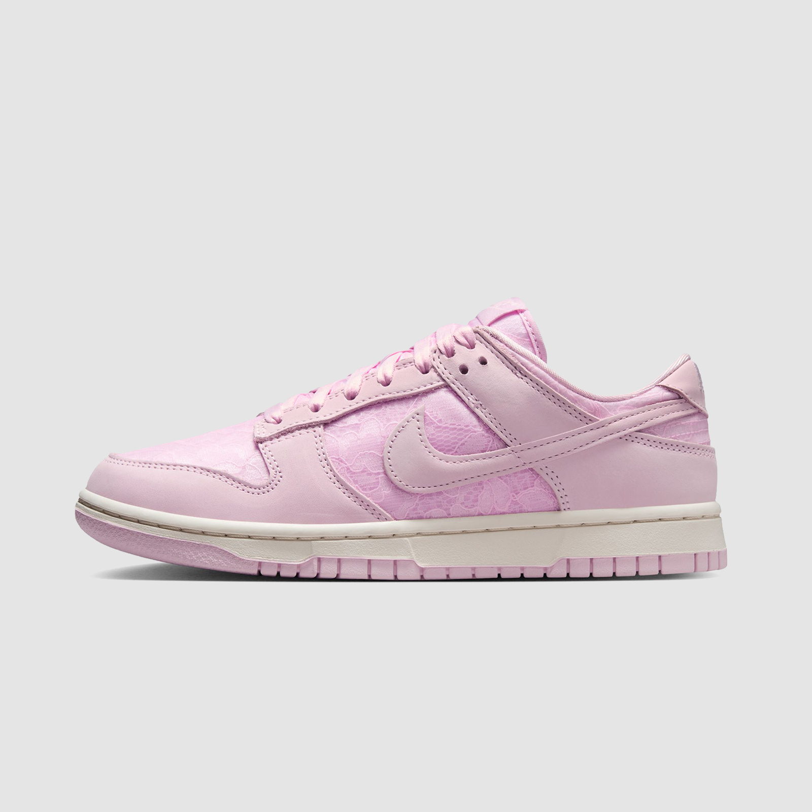 Nike (W) Dunk Low Regal Pink/Pink Foam