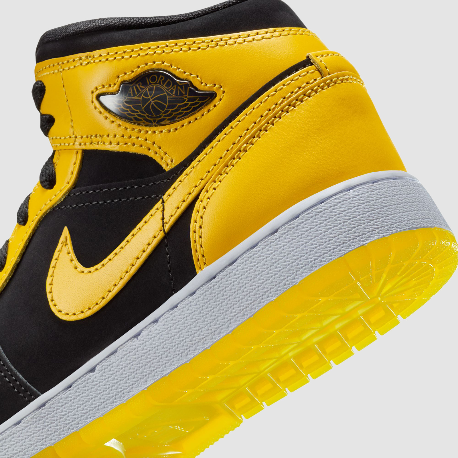 Jordan AJ1 Mid SE (GS) Black/Varsity Maize
