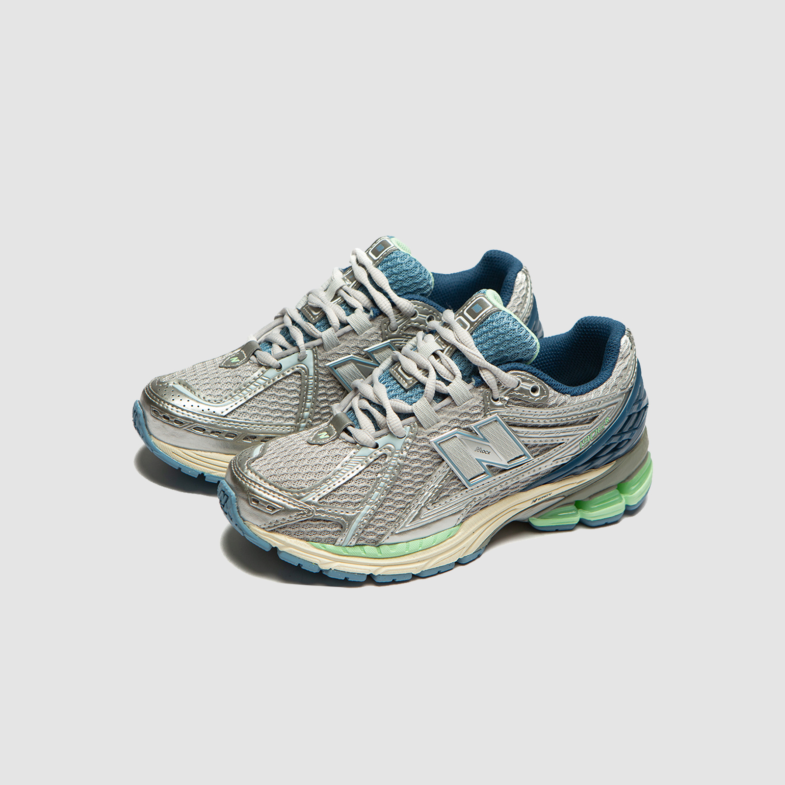 New Balance 1906R Metallic Silver/Light Blue