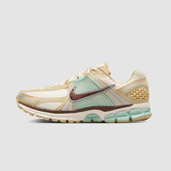 Nike Team Vomero 5 Team Gold